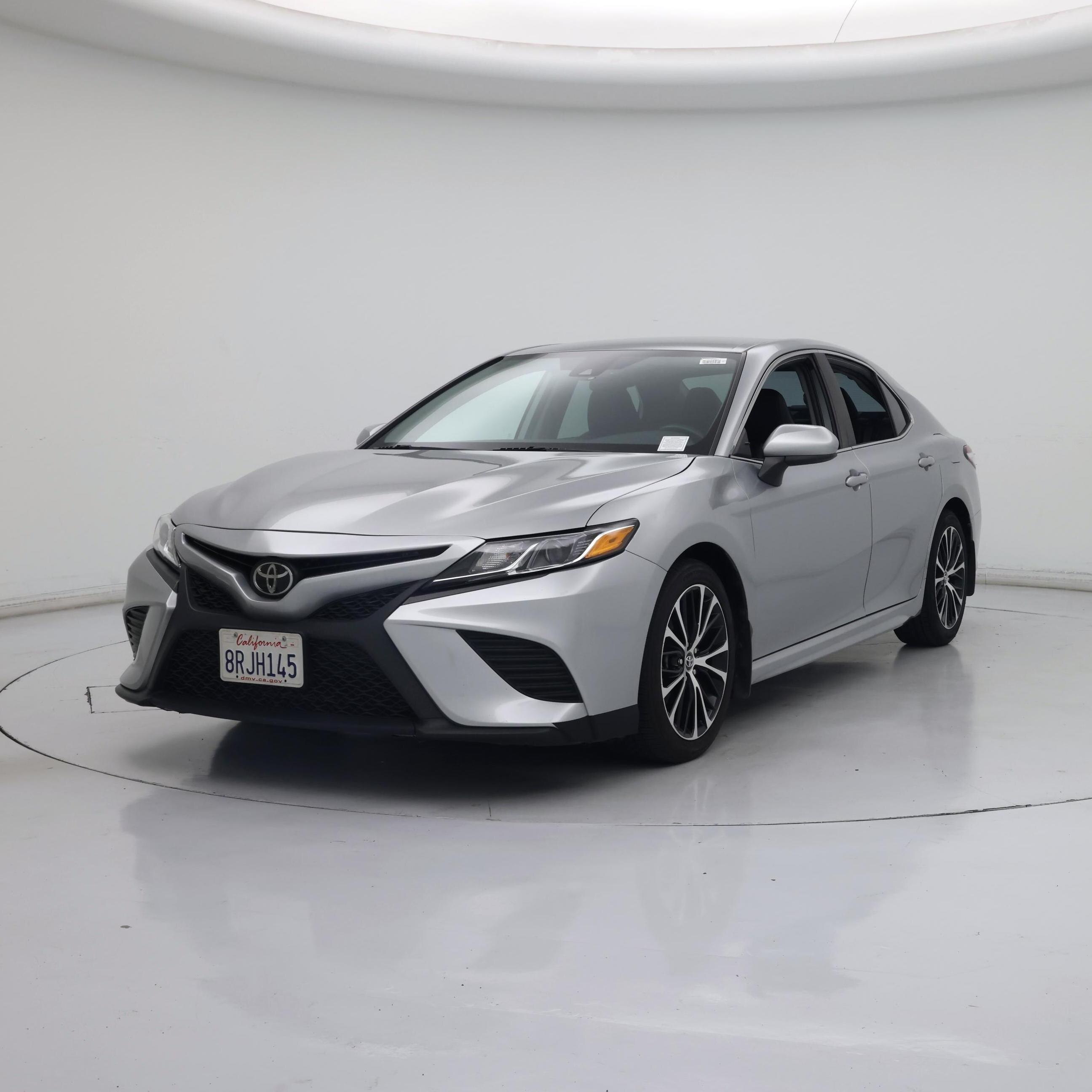 Thumbnail: 2020 Toyota Camry - 4