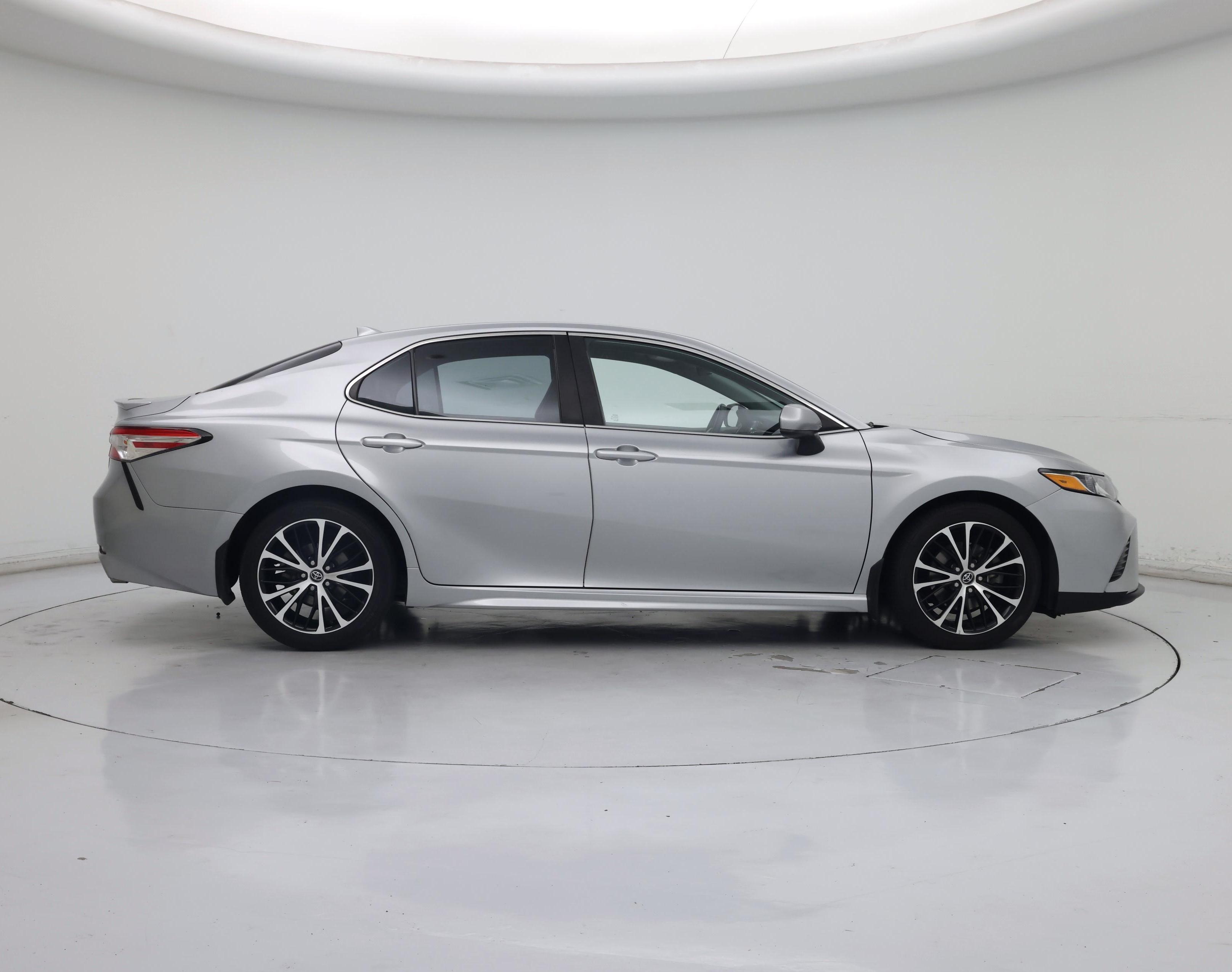 Thumbnail: 2020 Toyota Camry - 7