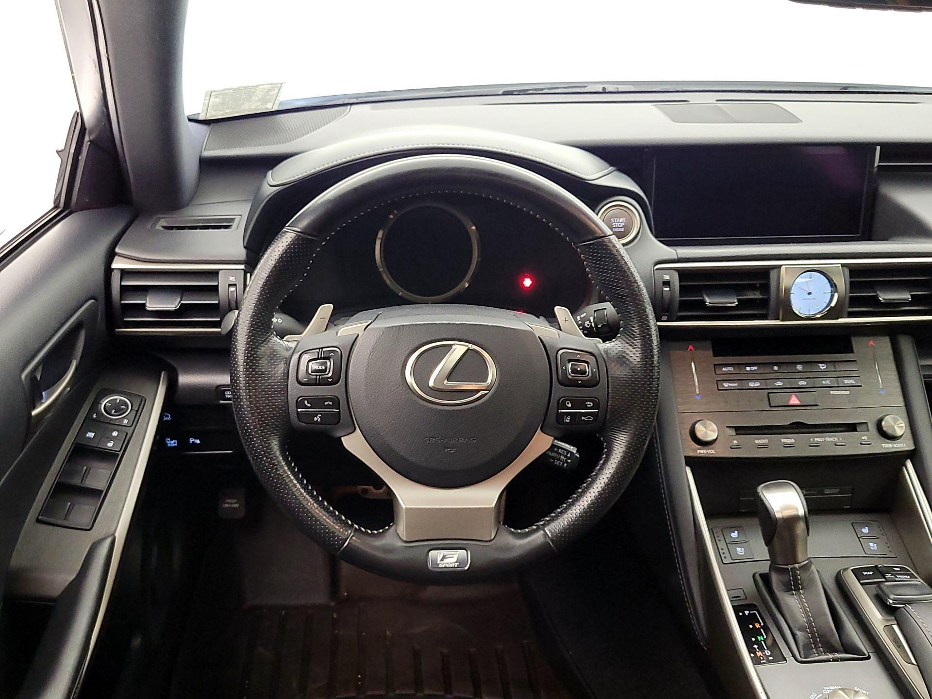Thumbnail: 2020 Lexus IS - 10
