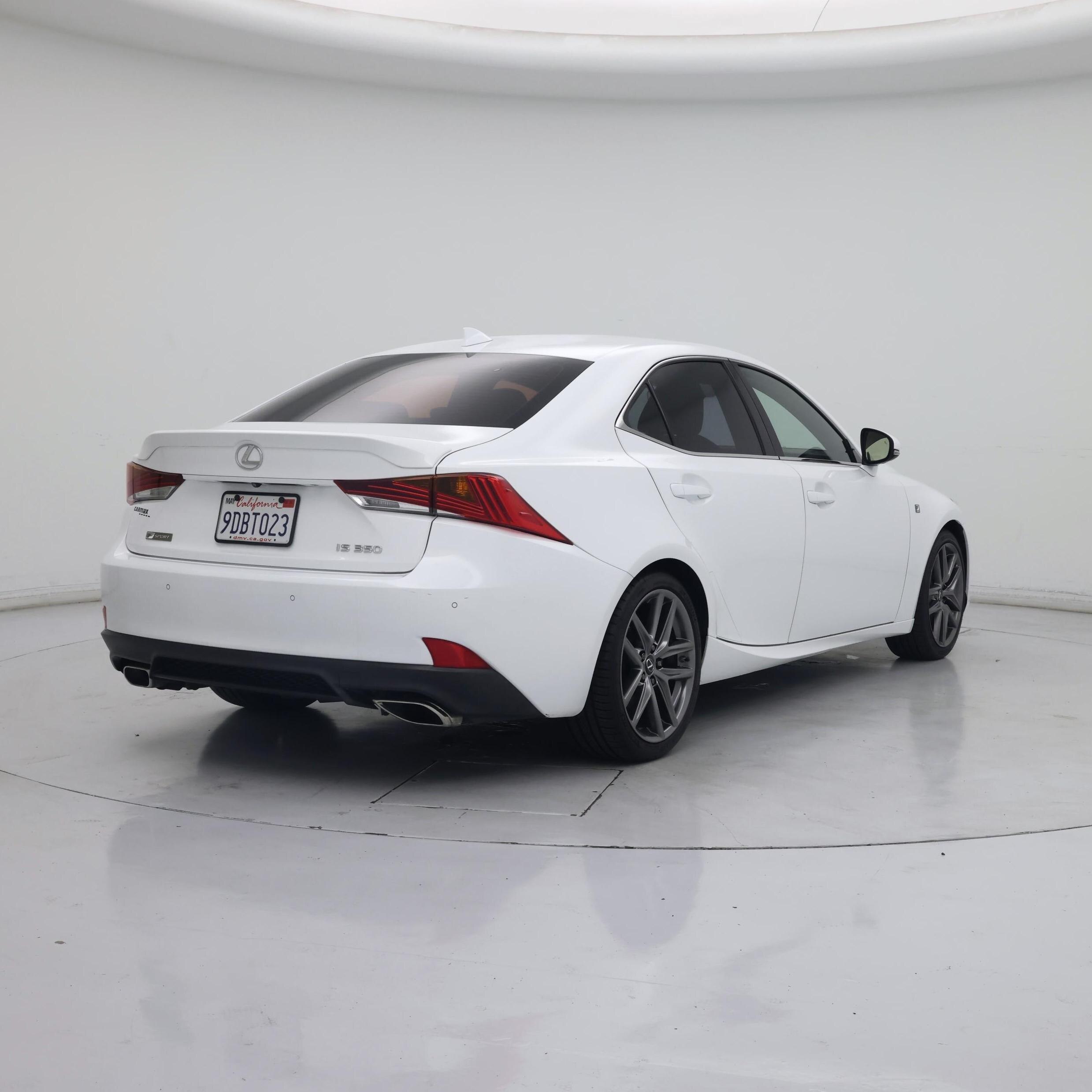 Thumbnail: 2020 Lexus IS - 8