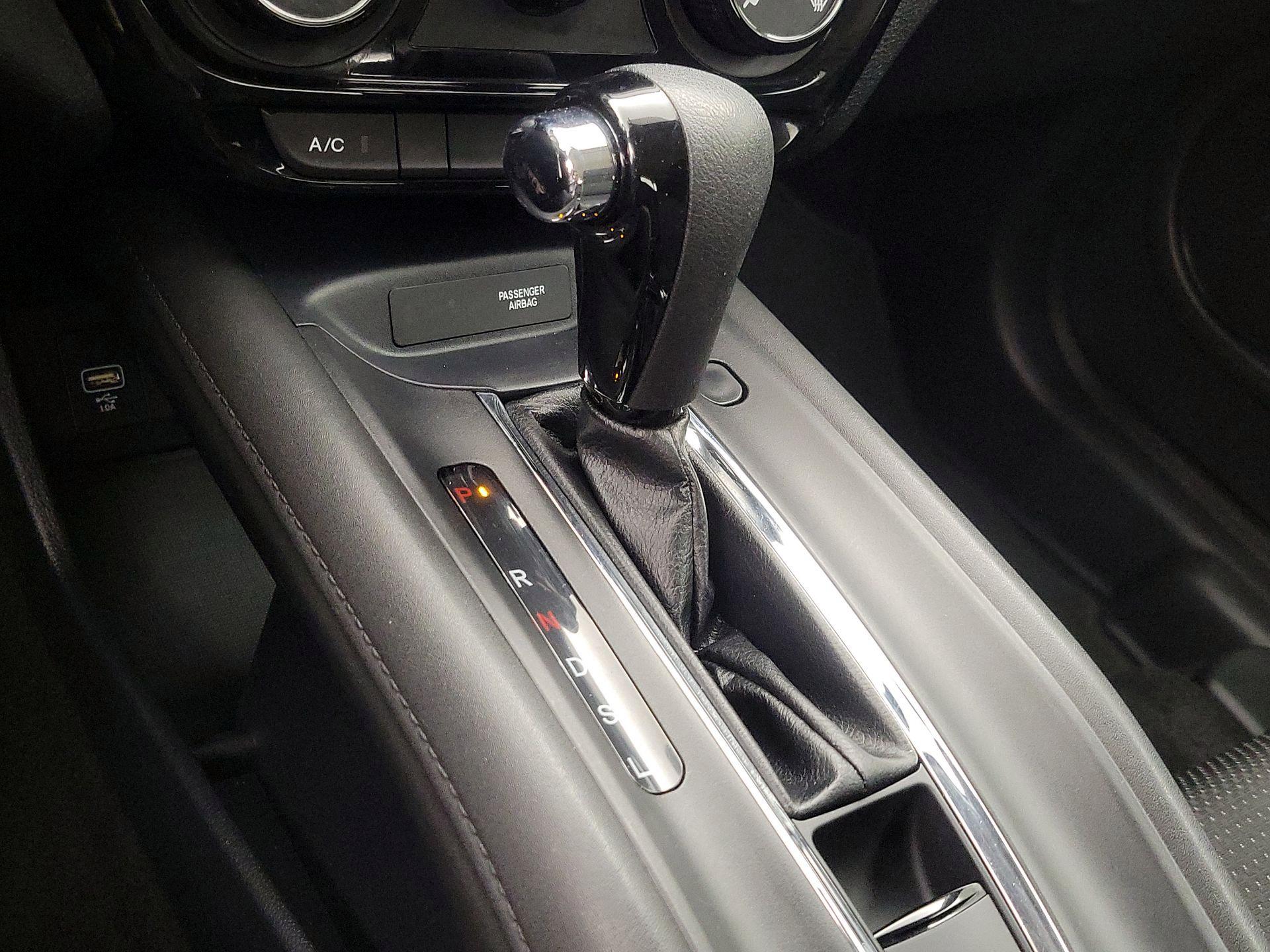 Thumbnail: 2019 Honda HR-V - 17