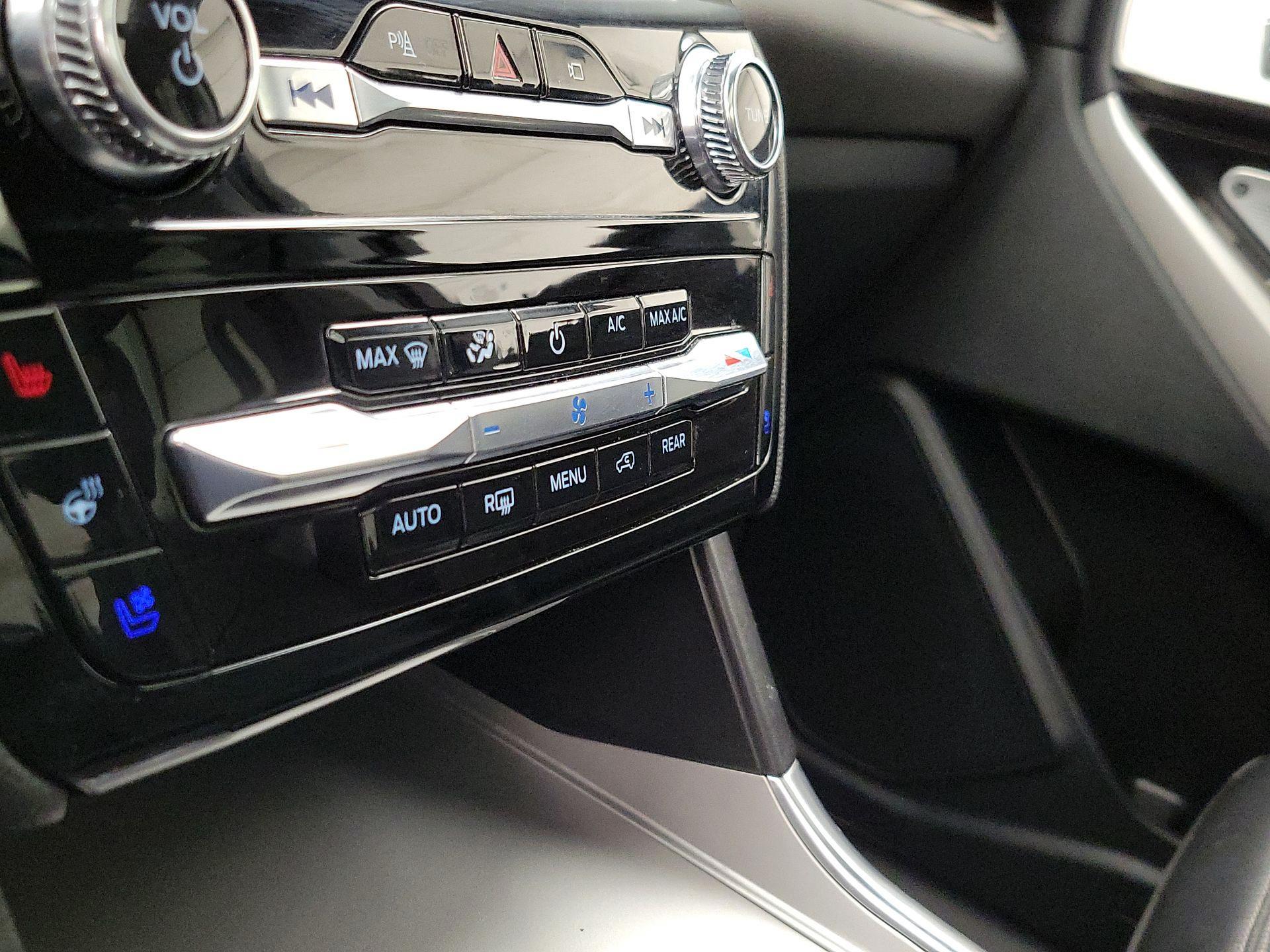 Thumbnail: 2023 Ford Explorer - 17