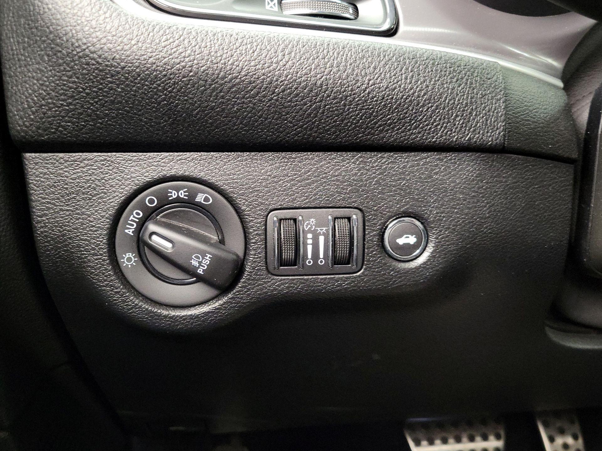 Thumbnail: 2022 Dodge Challenger - 13