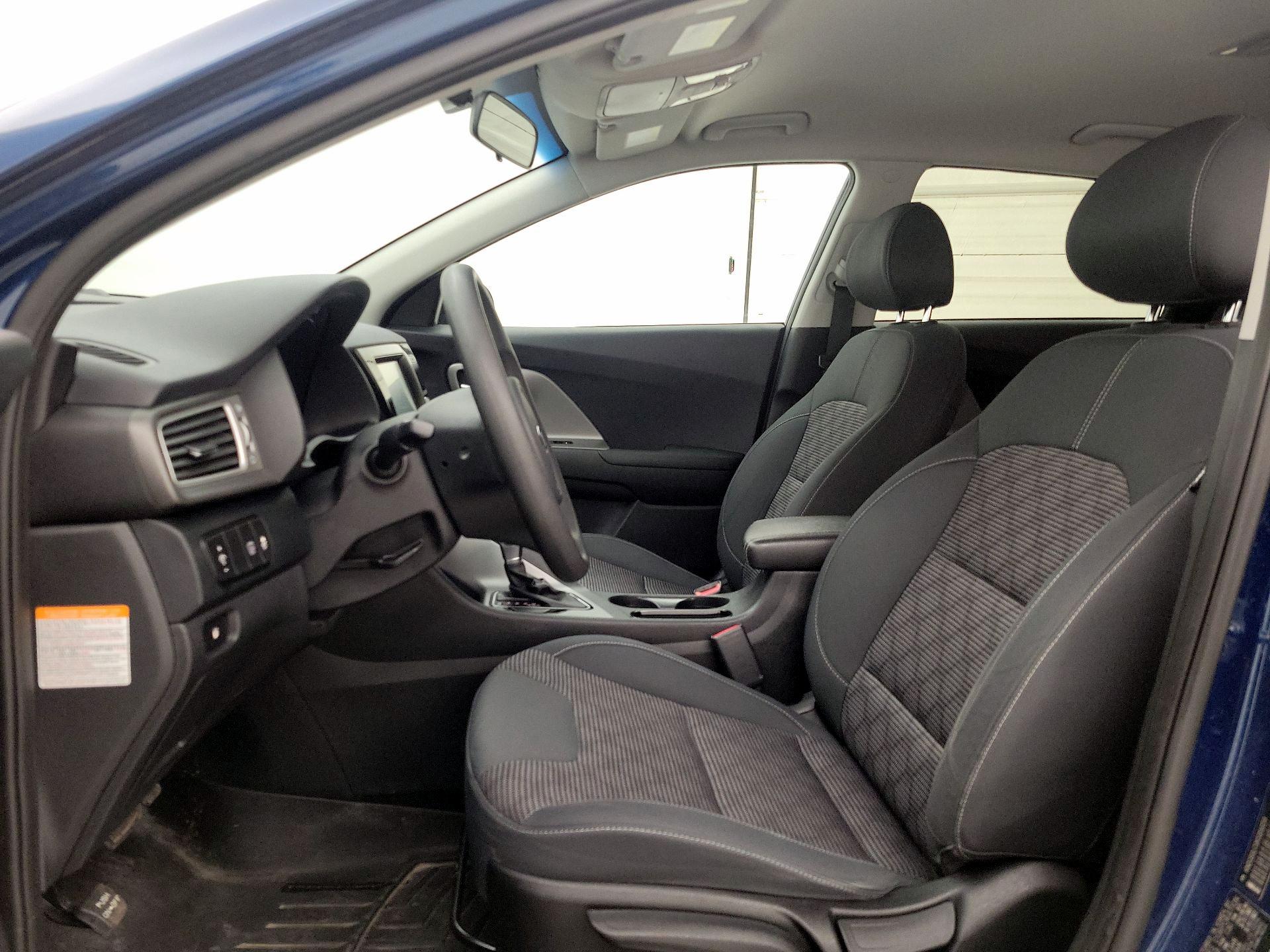 Thumbnail: 2019 Kia Niro - 11