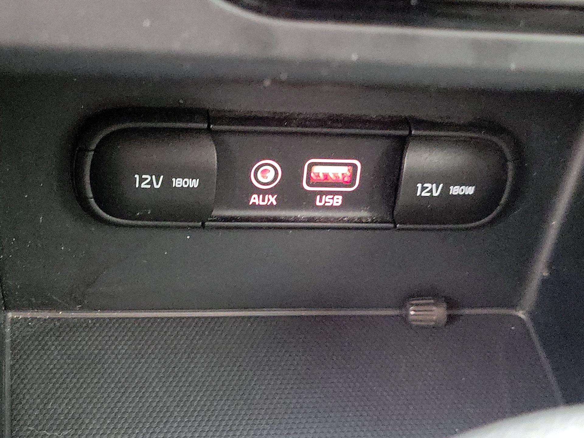 Thumbnail: 2019 Kia Niro - 18