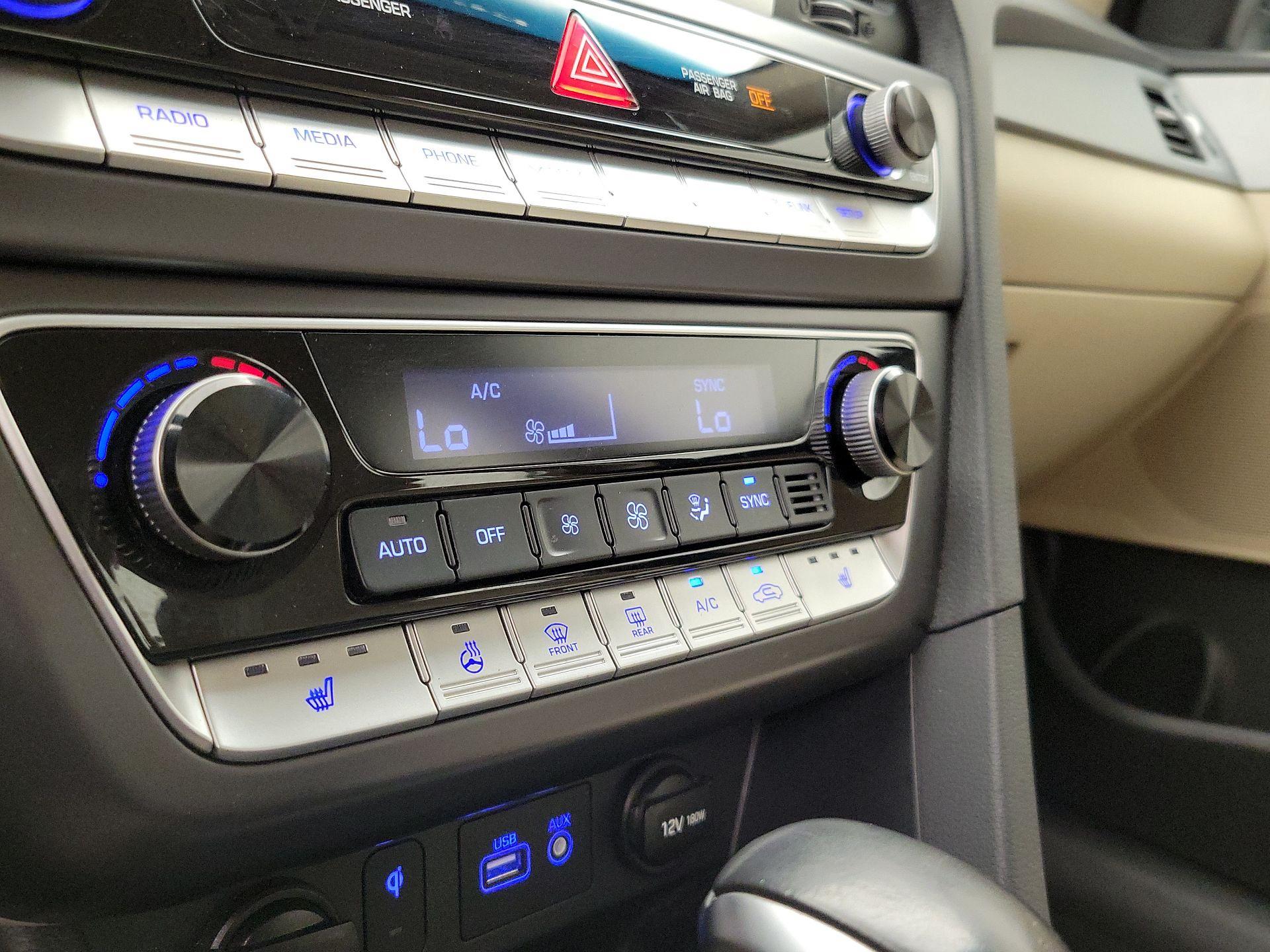 Thumbnail: 2019 Hyundai Sonata - 16