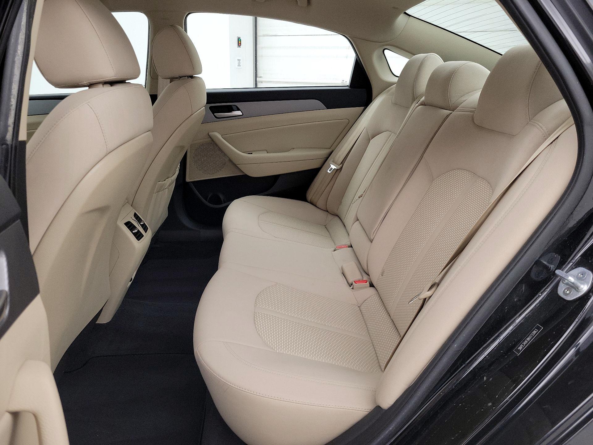 Thumbnail: 2019 Hyundai Sonata - 19