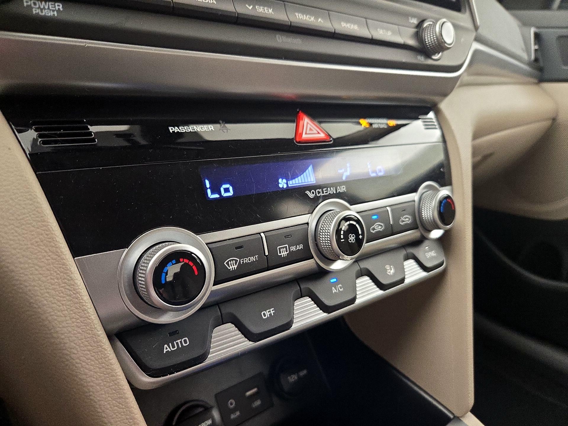 Thumbnail: 2020 Hyundai Elantra - 16