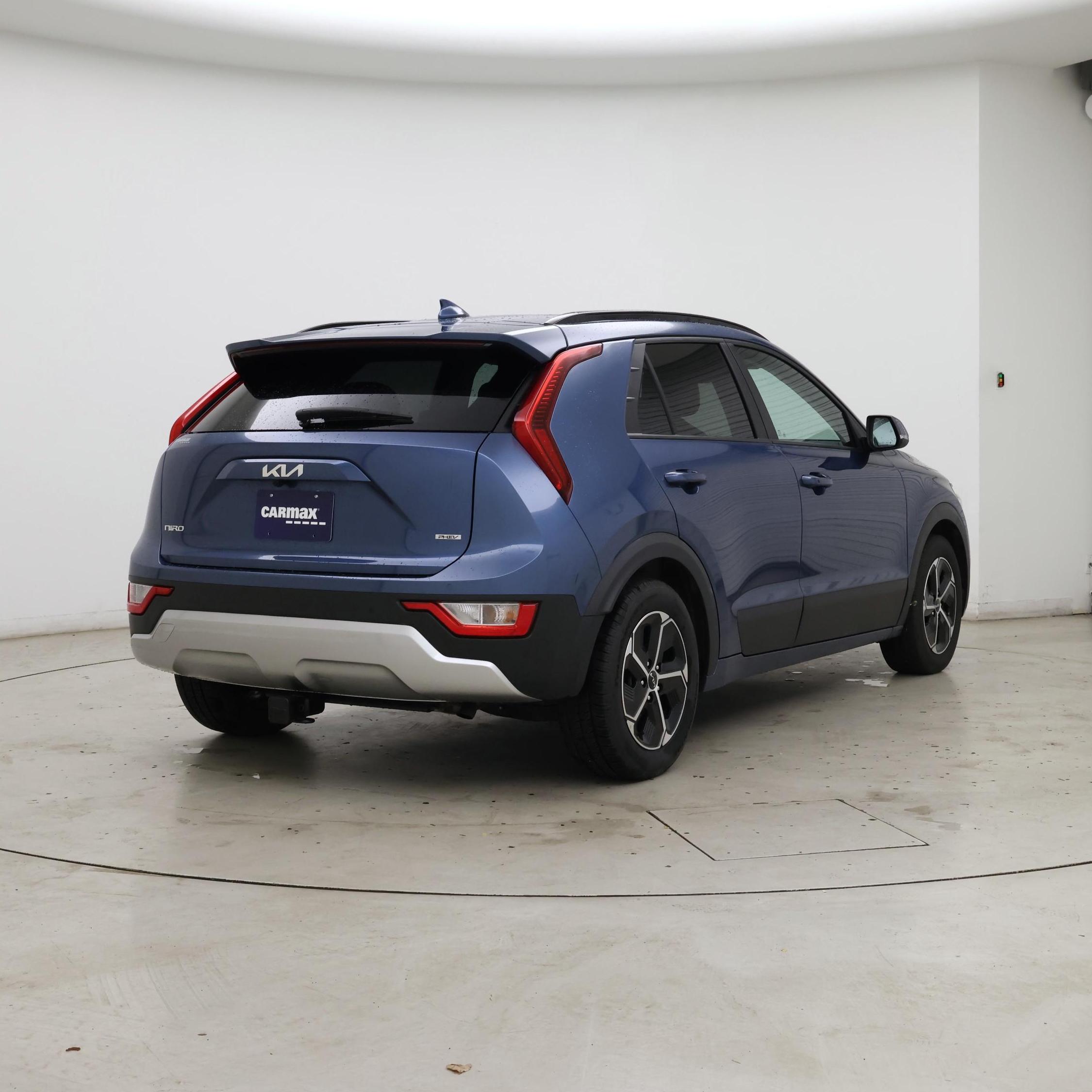 Thumbnail: 2023 Kia Niro - 8