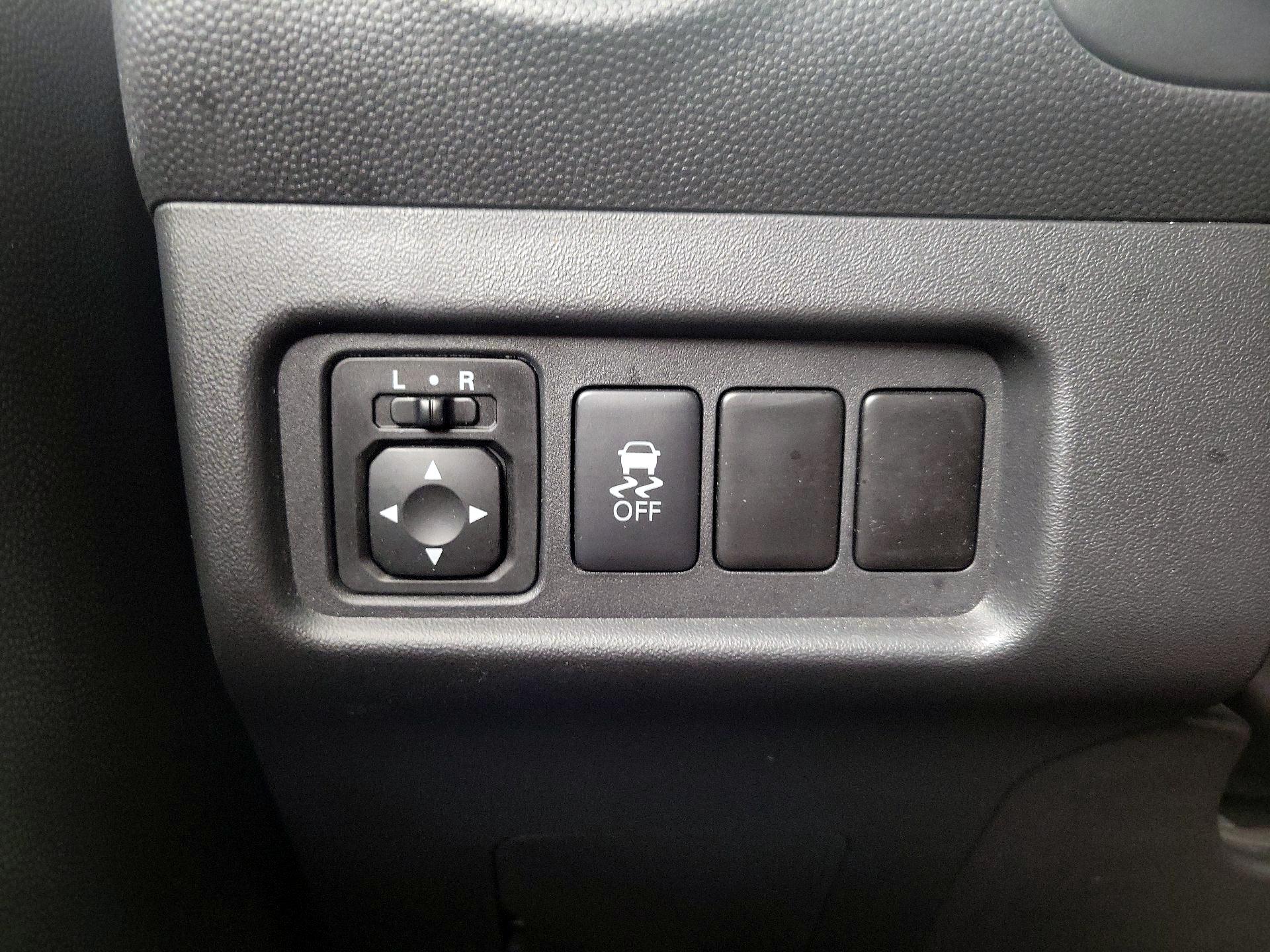 Thumbnail: 2018 Mitsubishi Mirage - 13