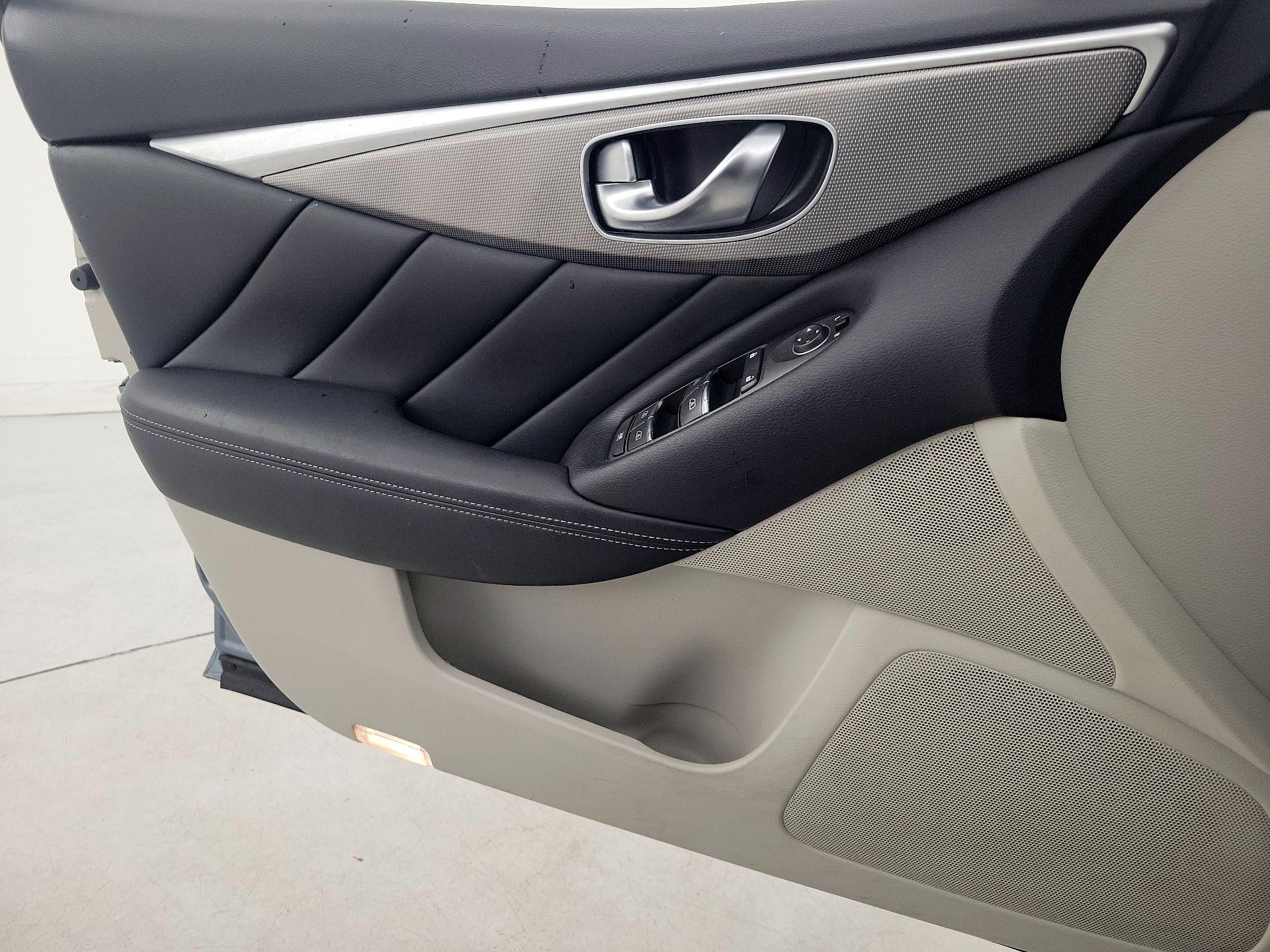 Thumbnail: 2015 INFINITI Q50 - 12