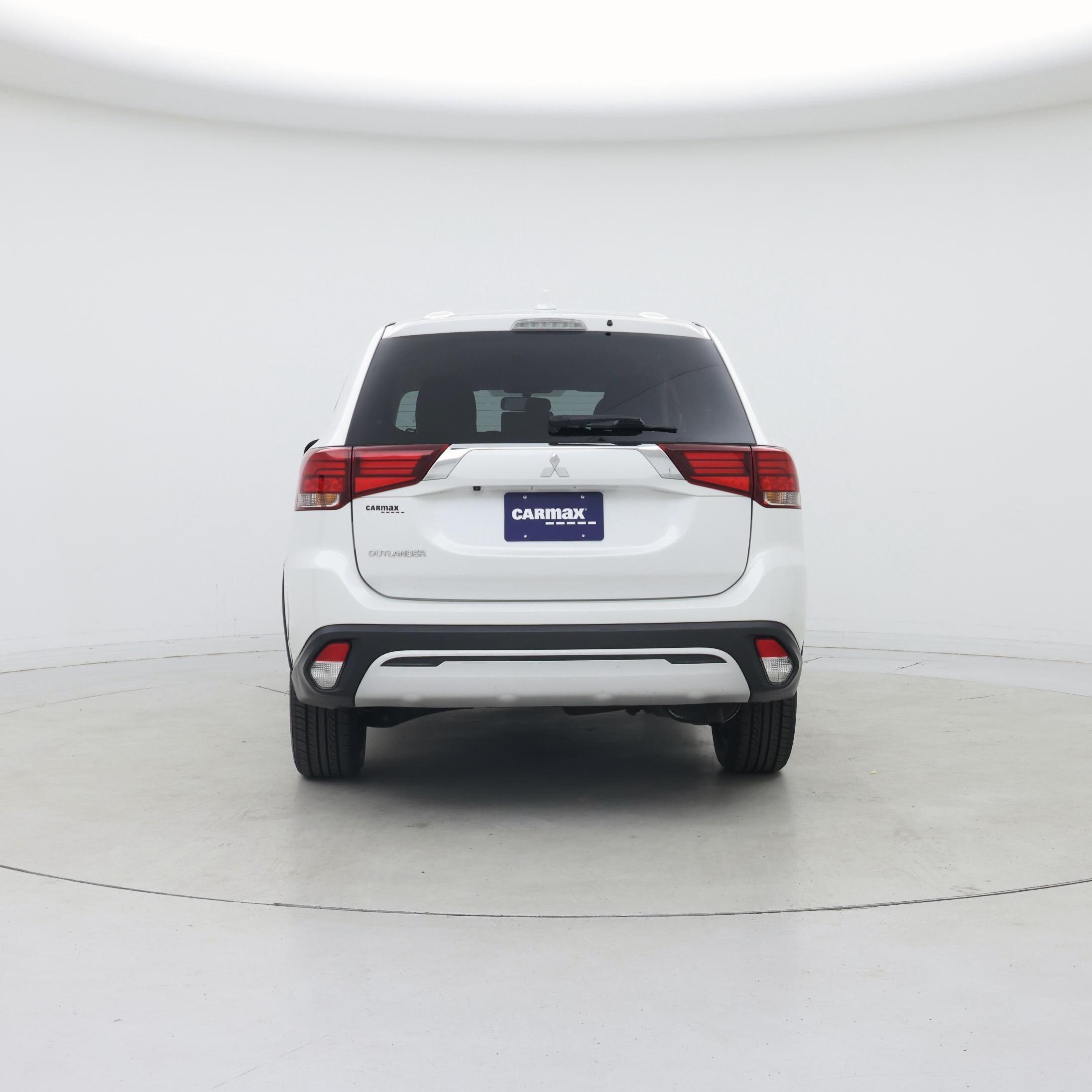 Thumbnail: 2020 Mitsubishi Outlander - 6