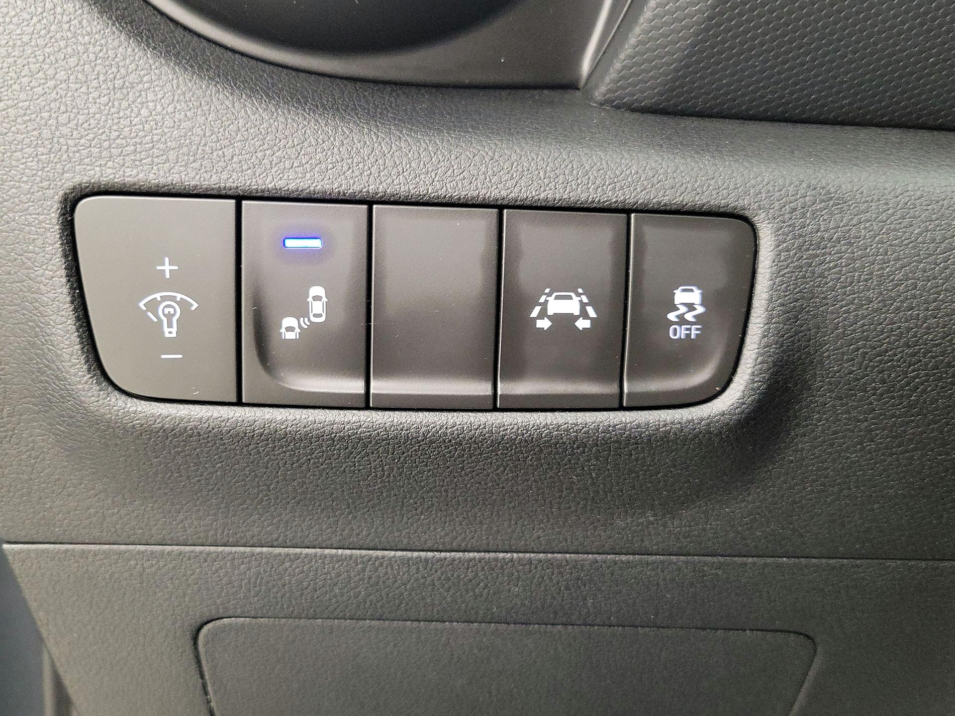 Thumbnail: 2019 Hyundai Kona - 13