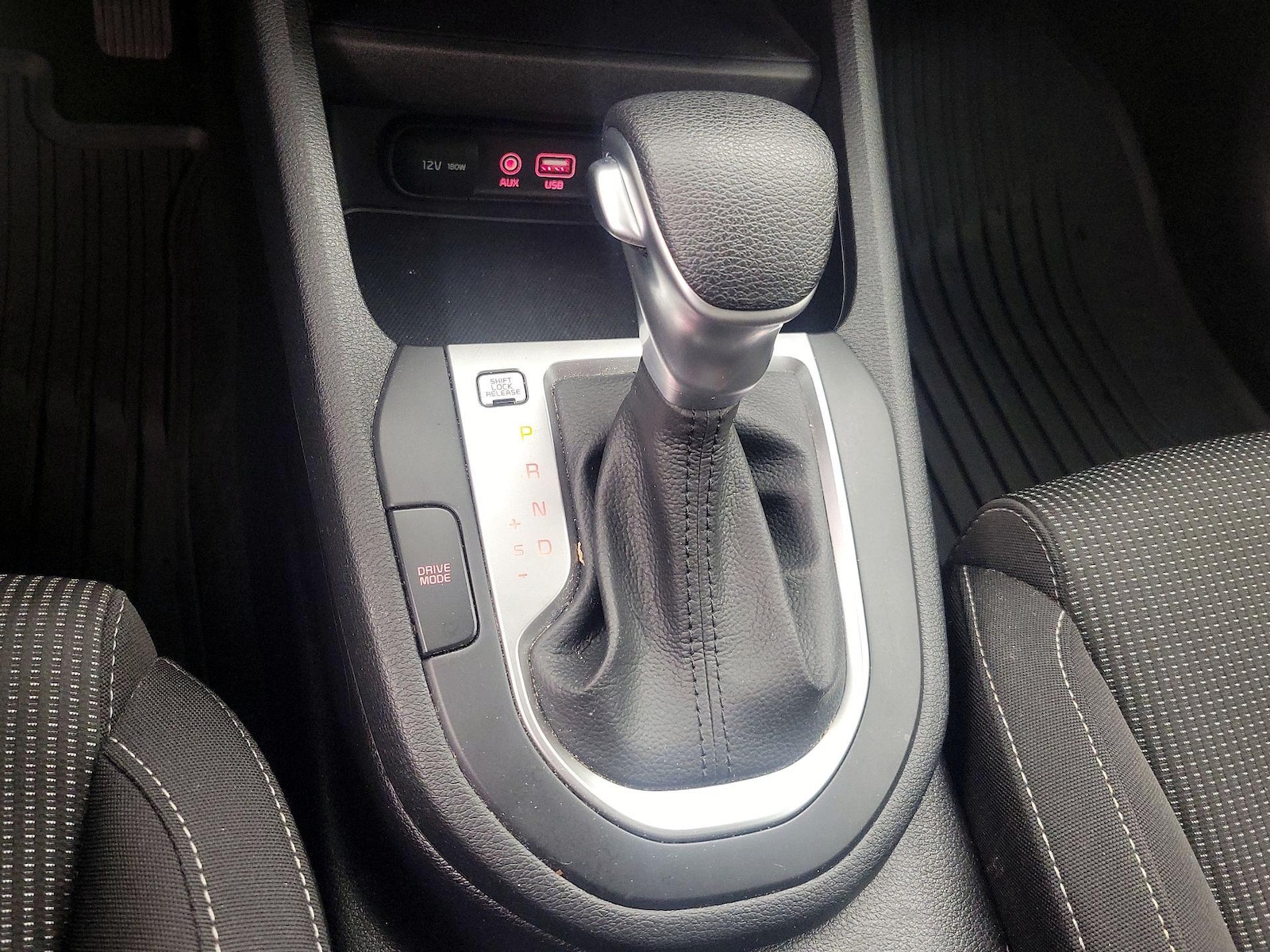 2020 Kia FORTE LXS - Photo 18