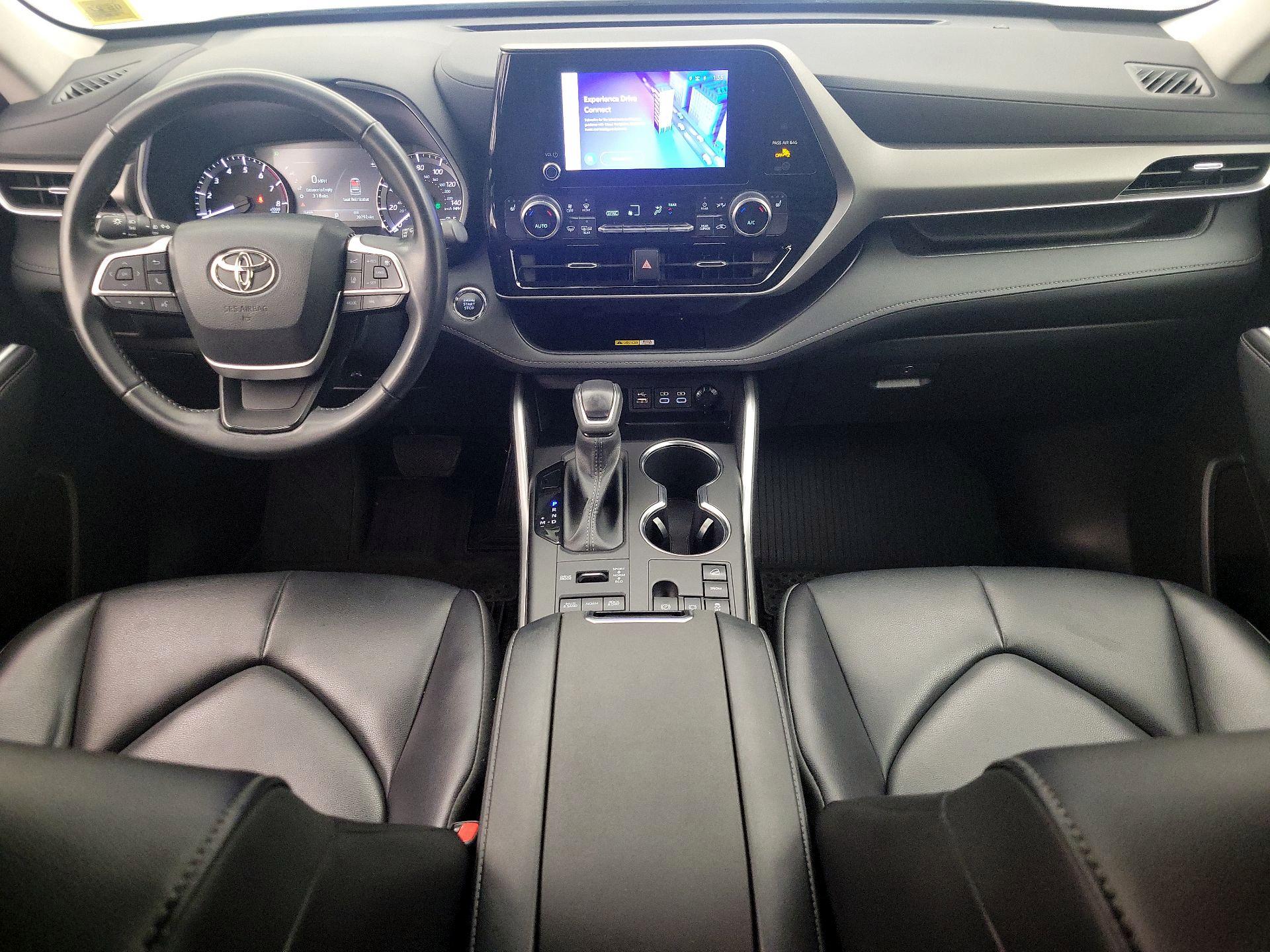 Thumbnail: 2023 Toyota Highlander - 9