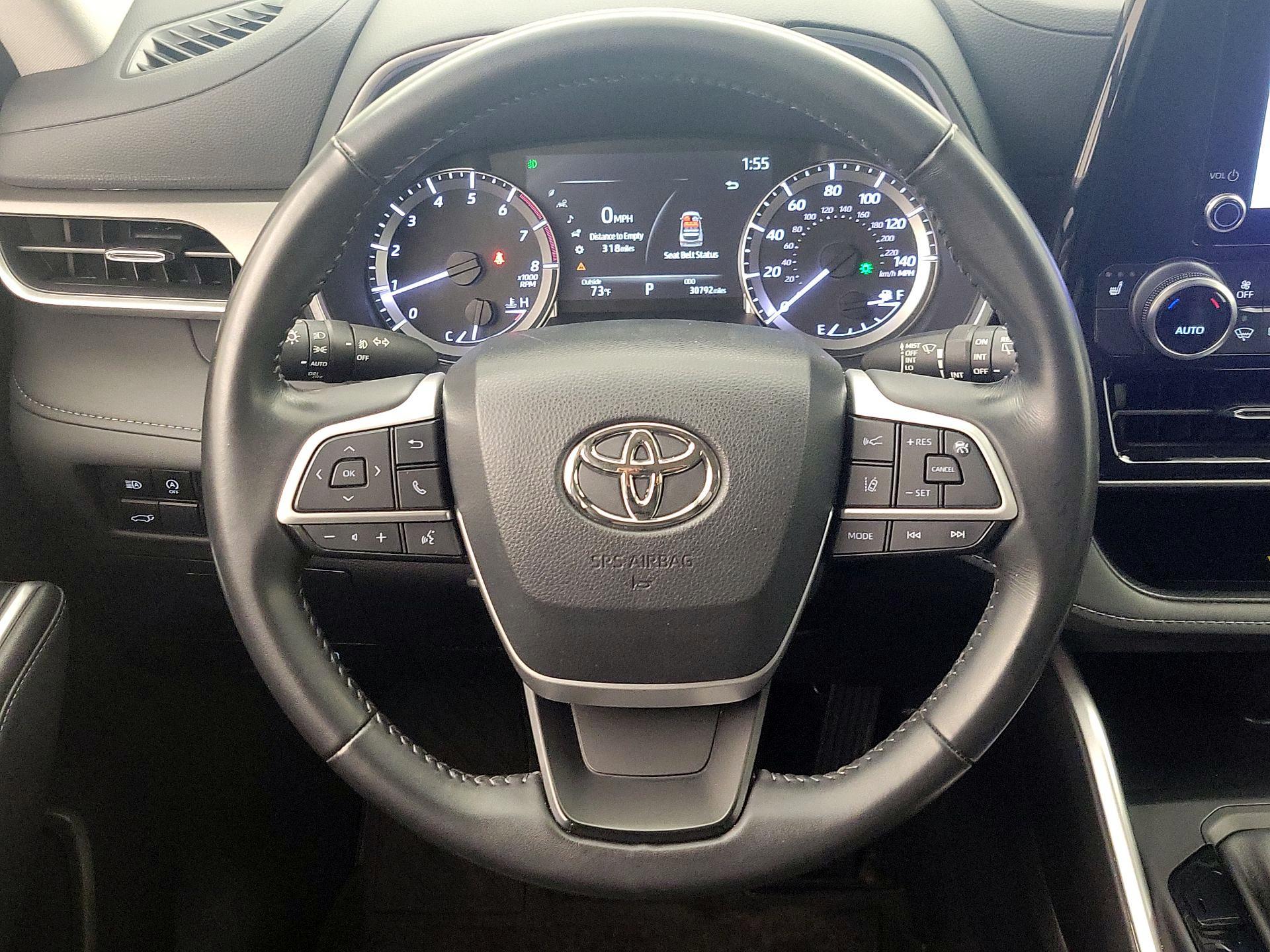 Thumbnail: 2023 Toyota Highlander - 10