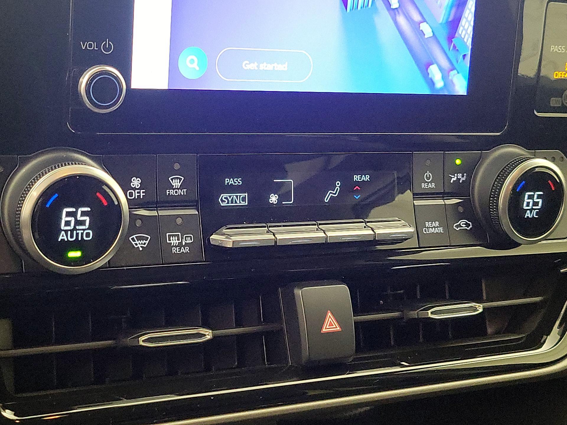 Thumbnail: 2023 Toyota Highlander - 16