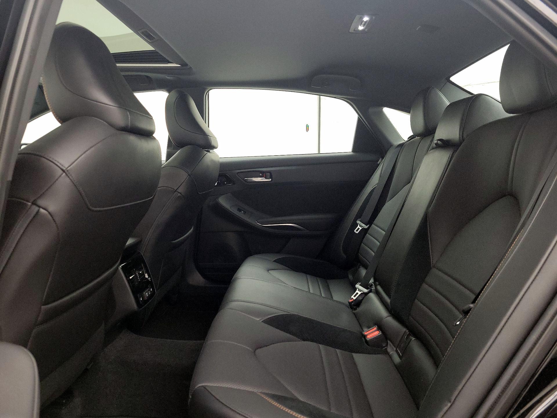 Thumbnail: 2022 Toyota Avalon - 20