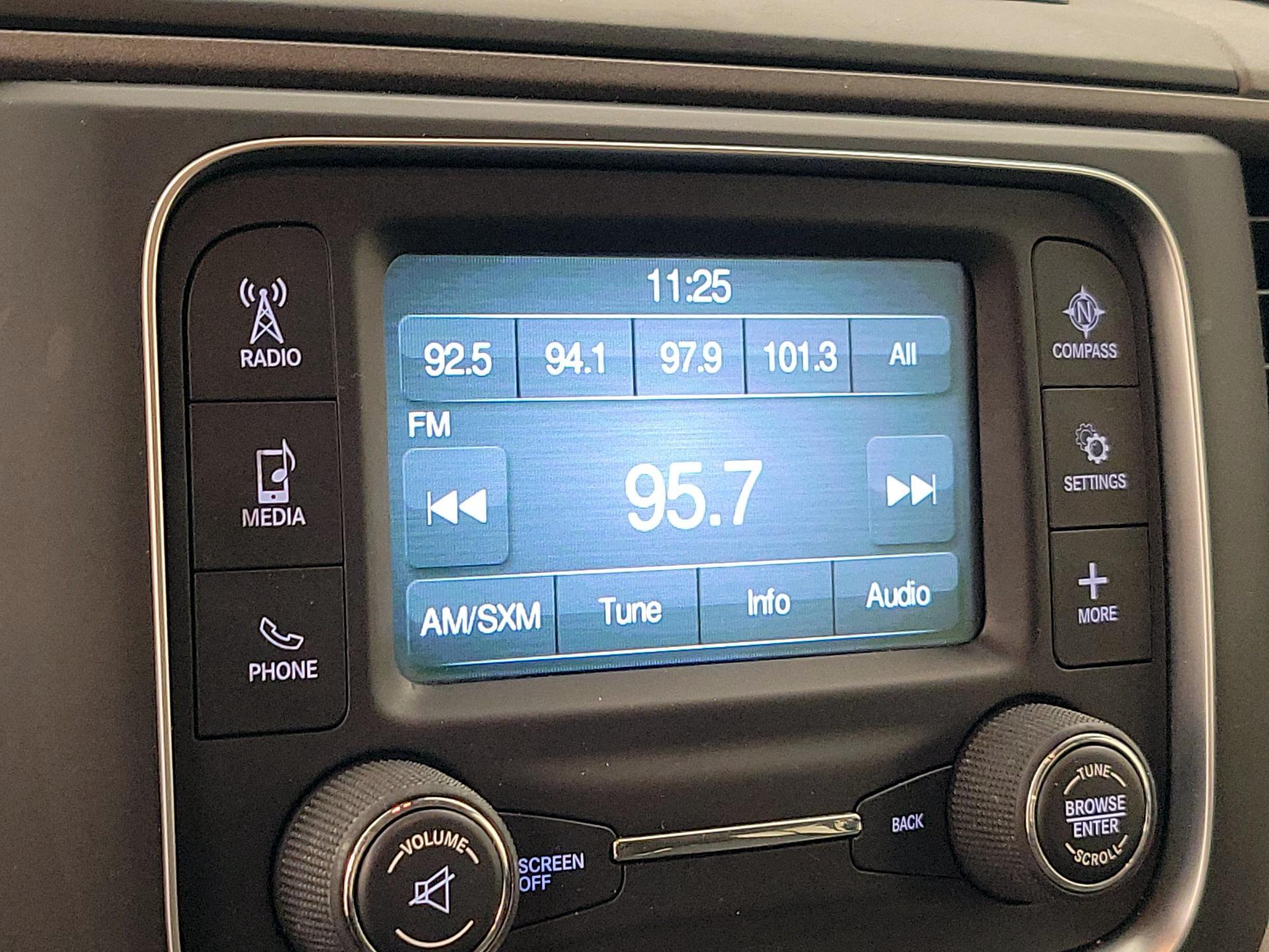 Thumbnail: 2019 RAM 1500 Classic - 15