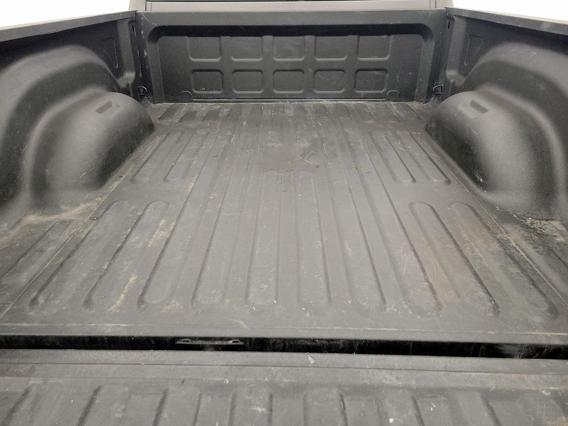 Thumbnail: 2019 RAM 1500 Classic - 20