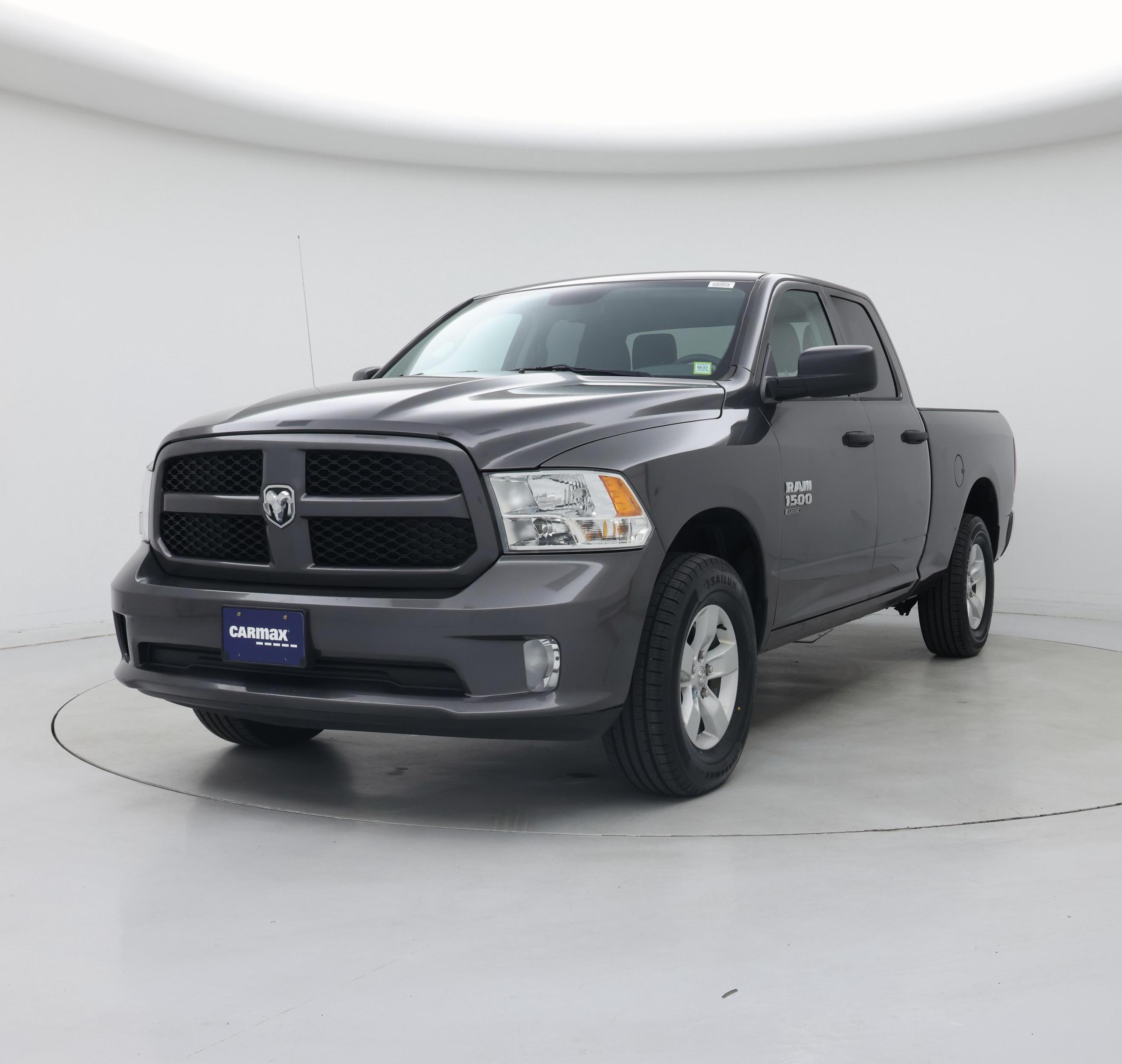 Thumbnail: 2019 RAM 1500 Classic - 4