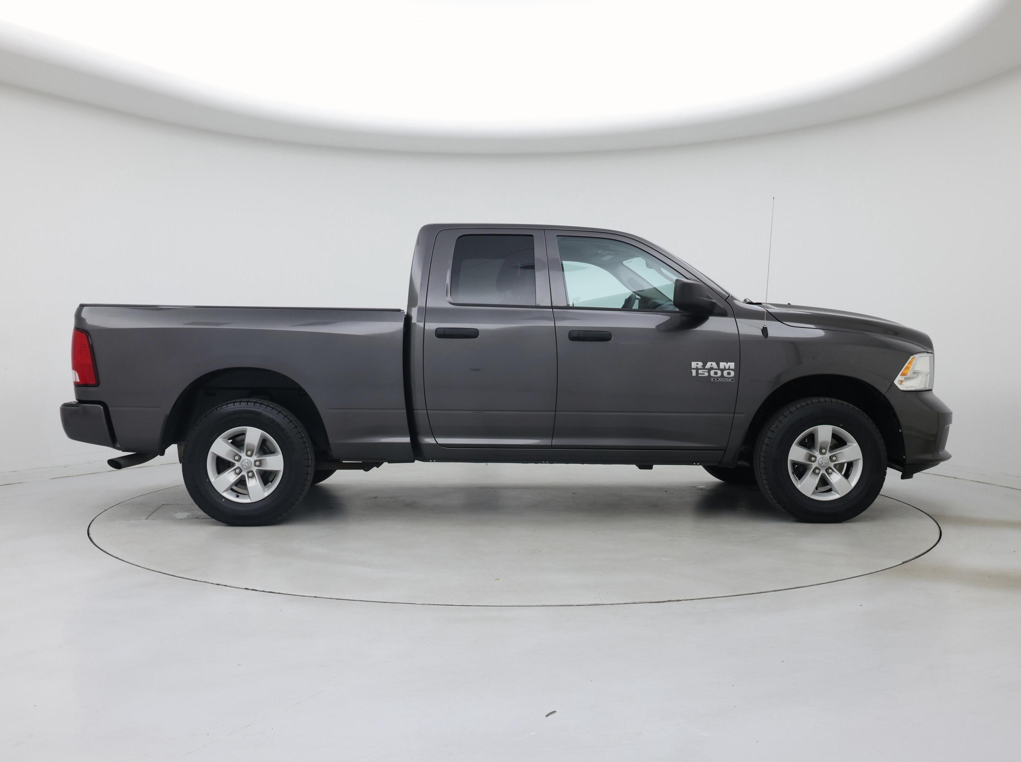 Thumbnail: 2019 RAM 1500 Classic - 7