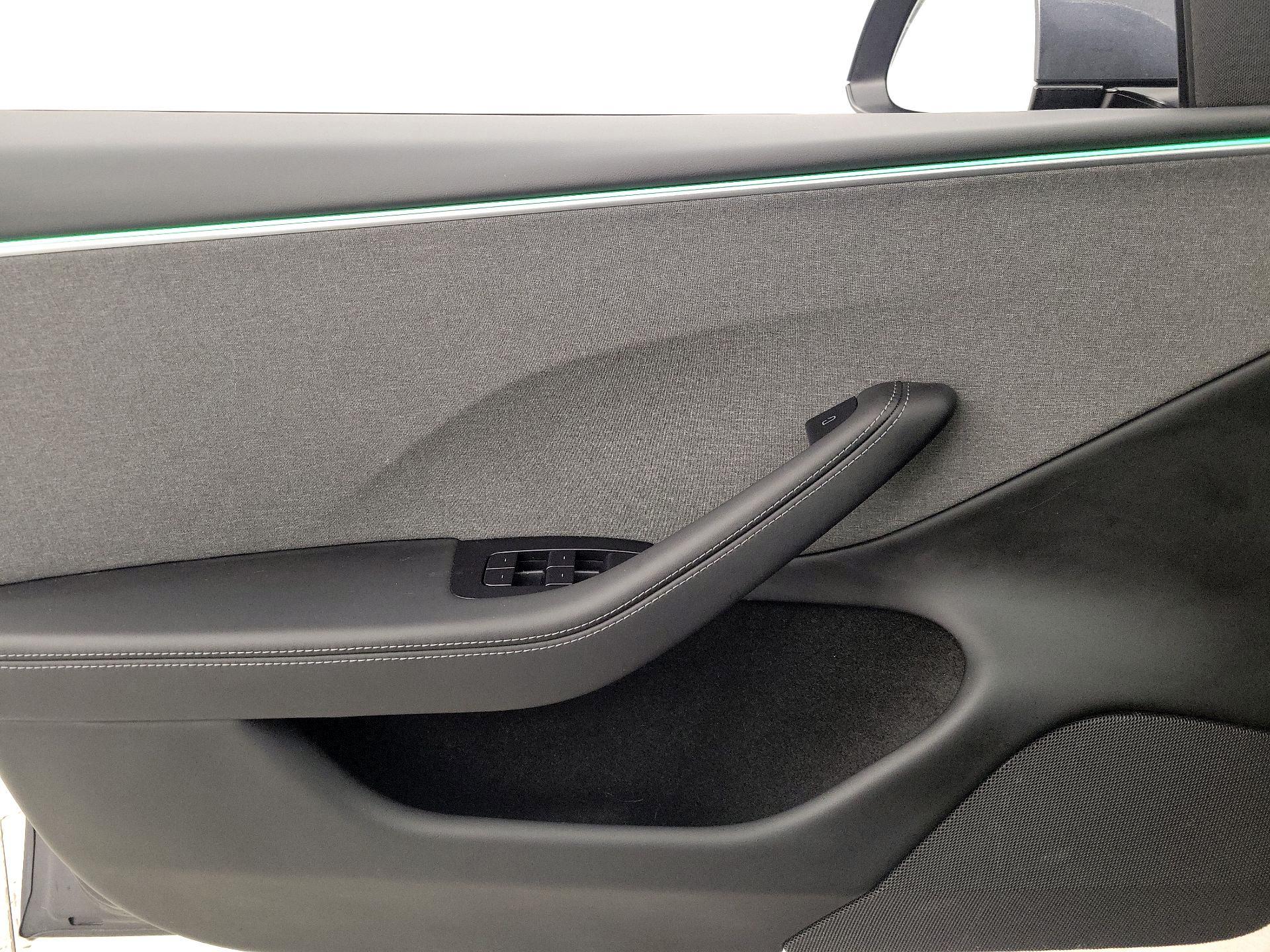 Thumbnail: 2025 Tesla Model 3 - 12