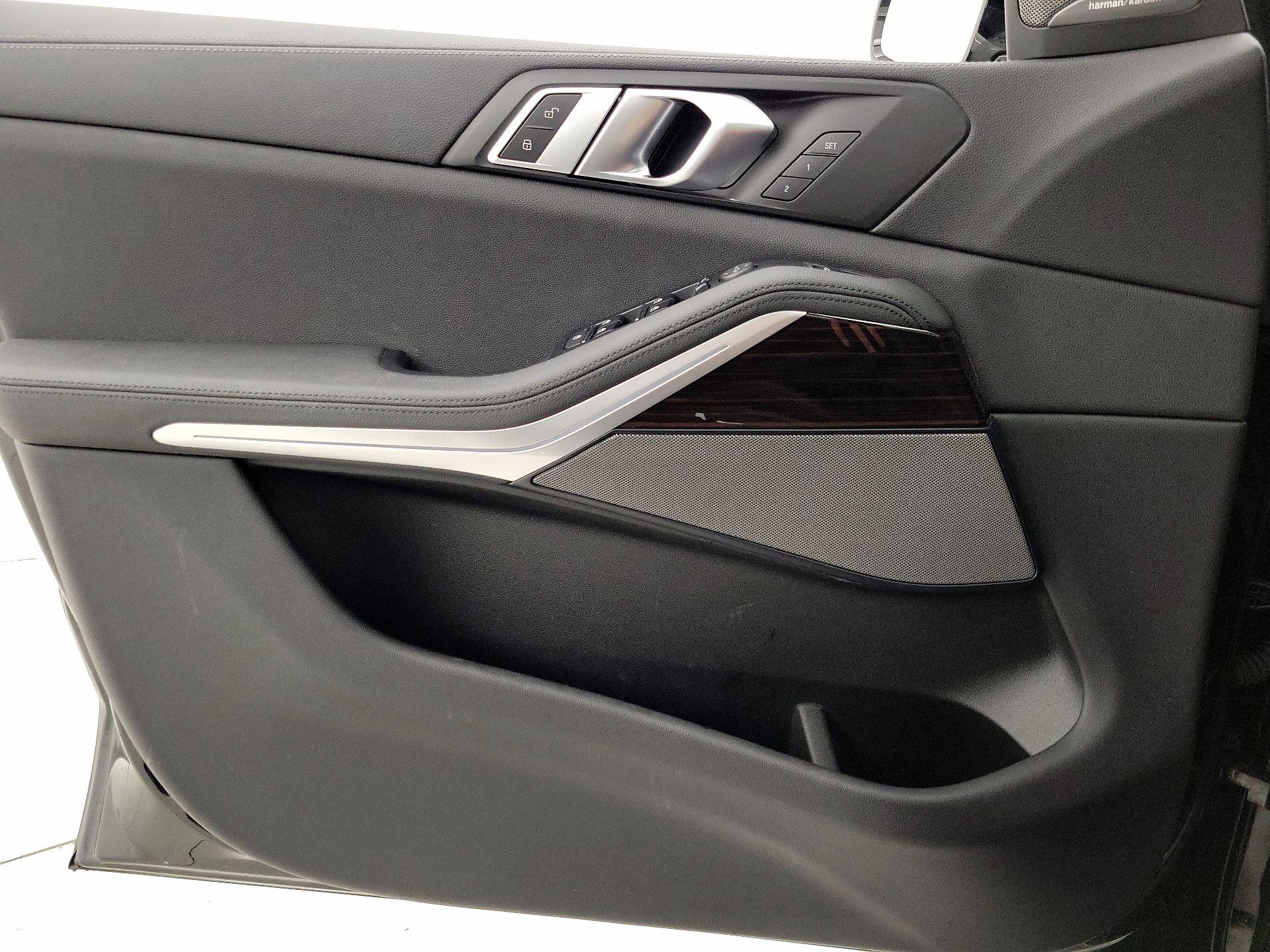 Thumbnail: 2021 BMW X5 - 12