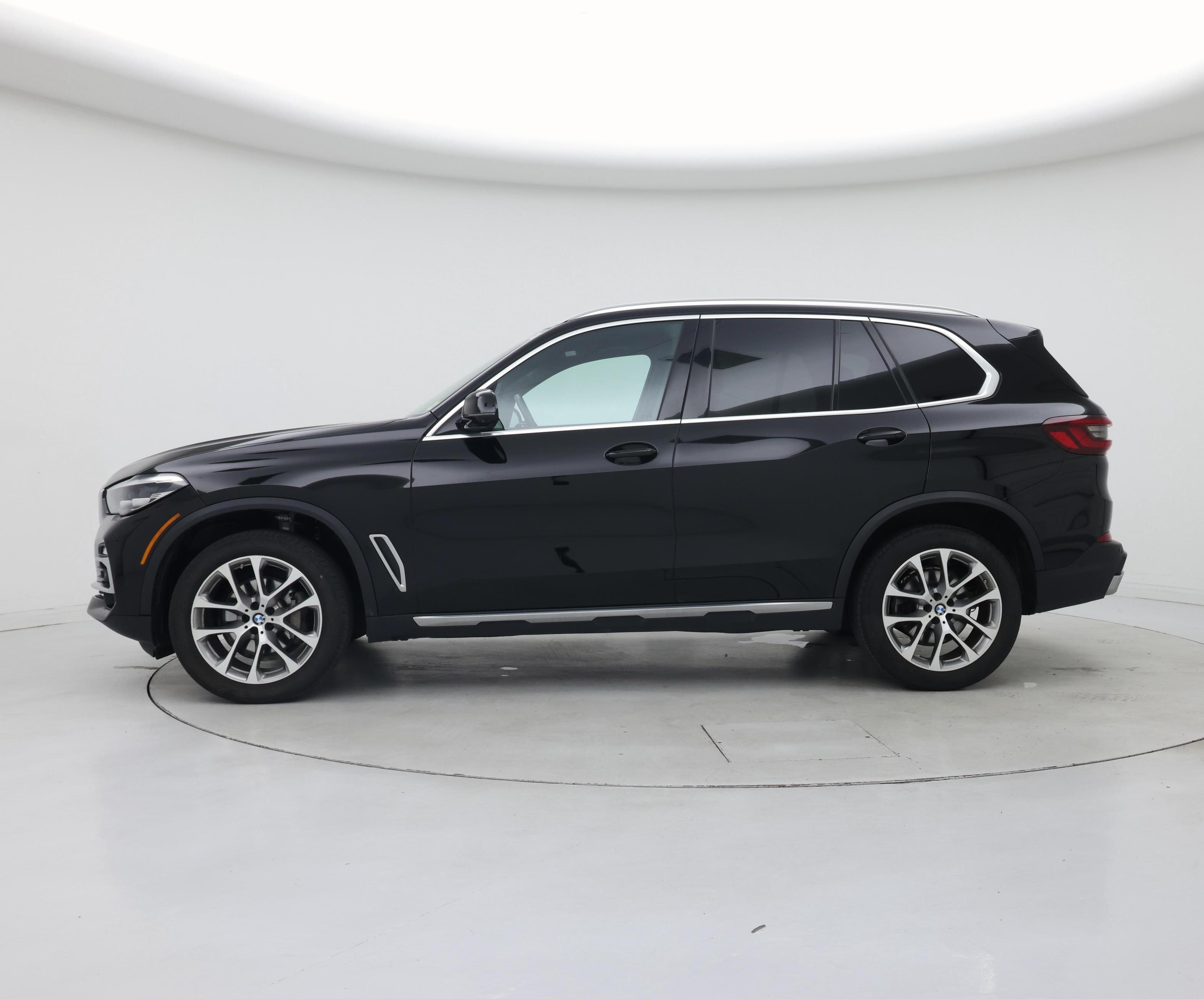 Thumbnail: 2021 BMW X5 - 3