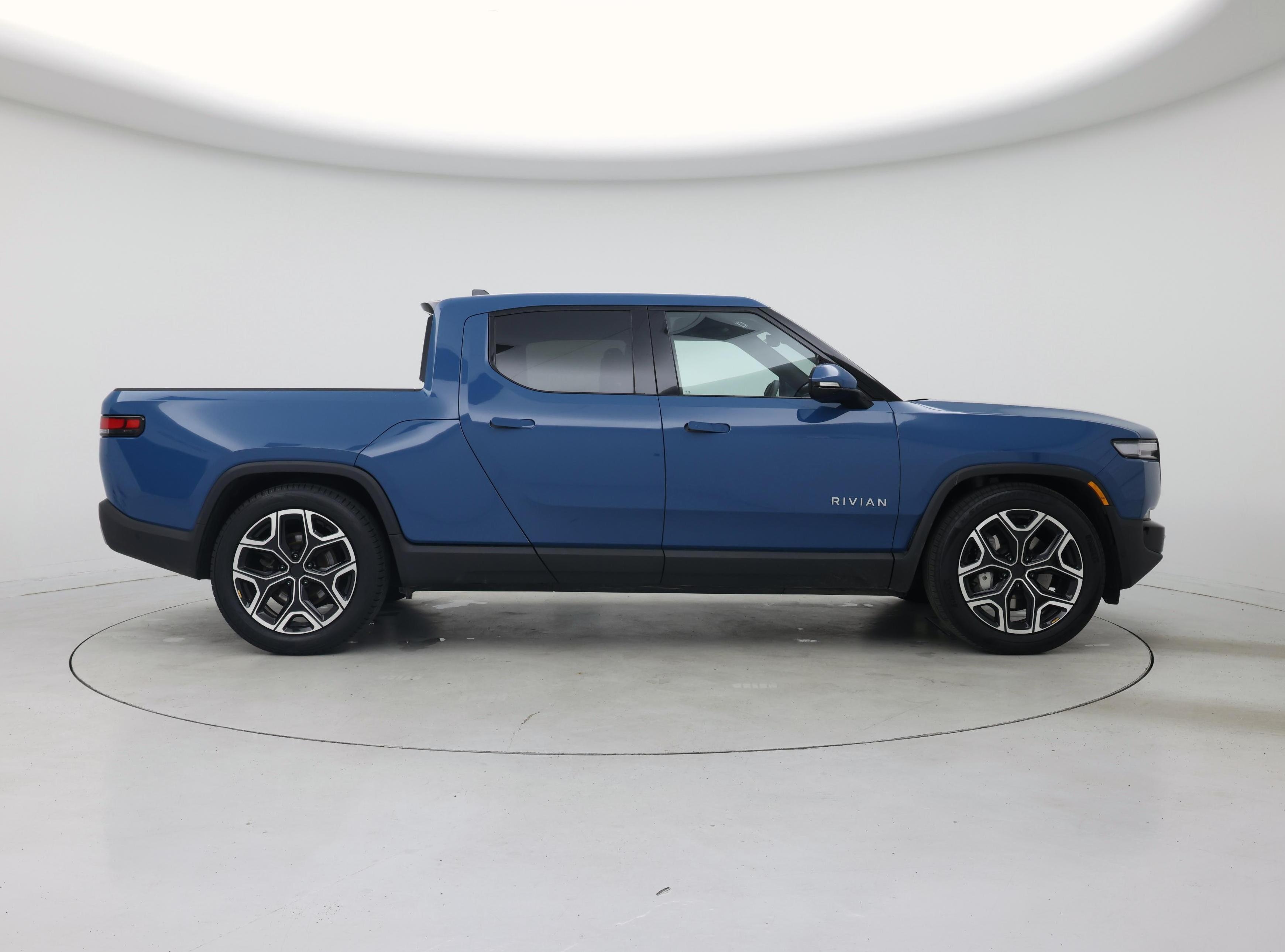 Thumbnail: 2025 Rivian R1T - 7