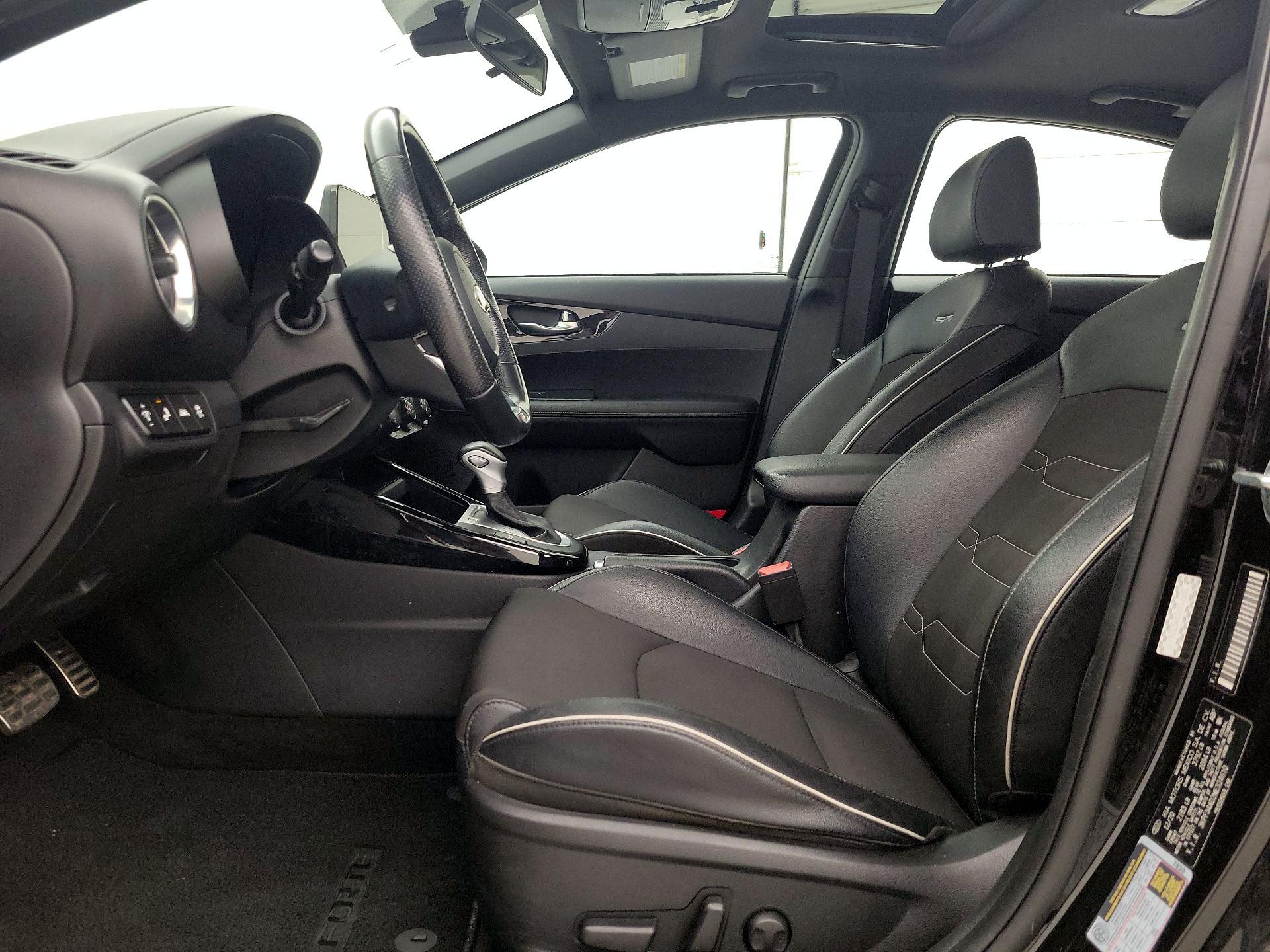 Thumbnail: 2021 Kia Forte - 11