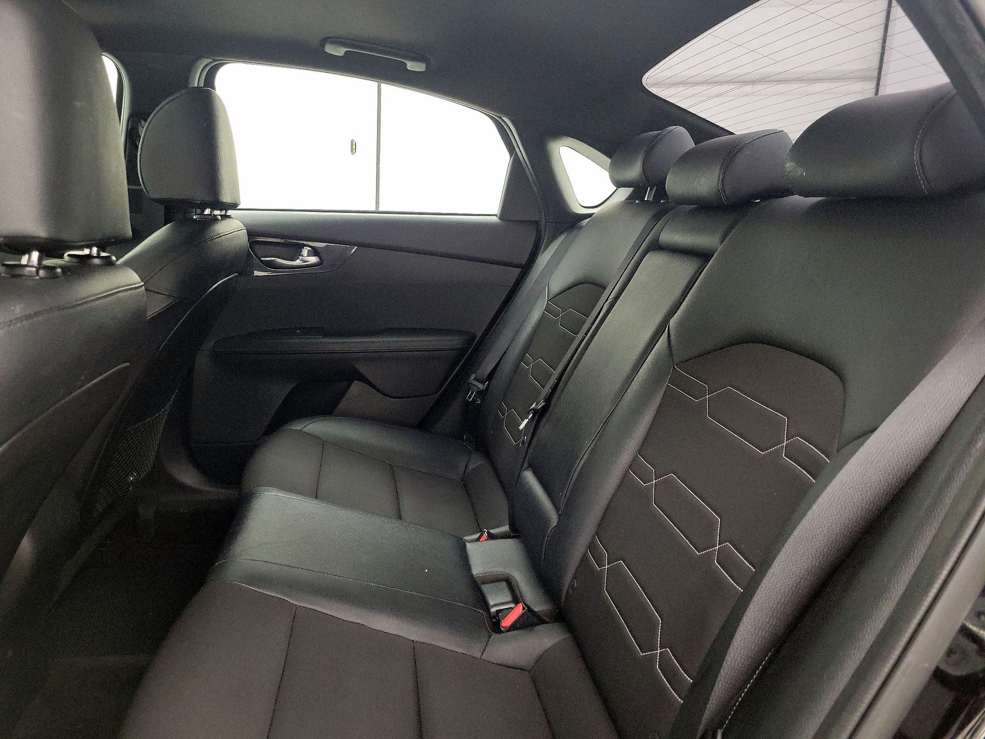 Thumbnail: 2021 Kia Forte - 20
