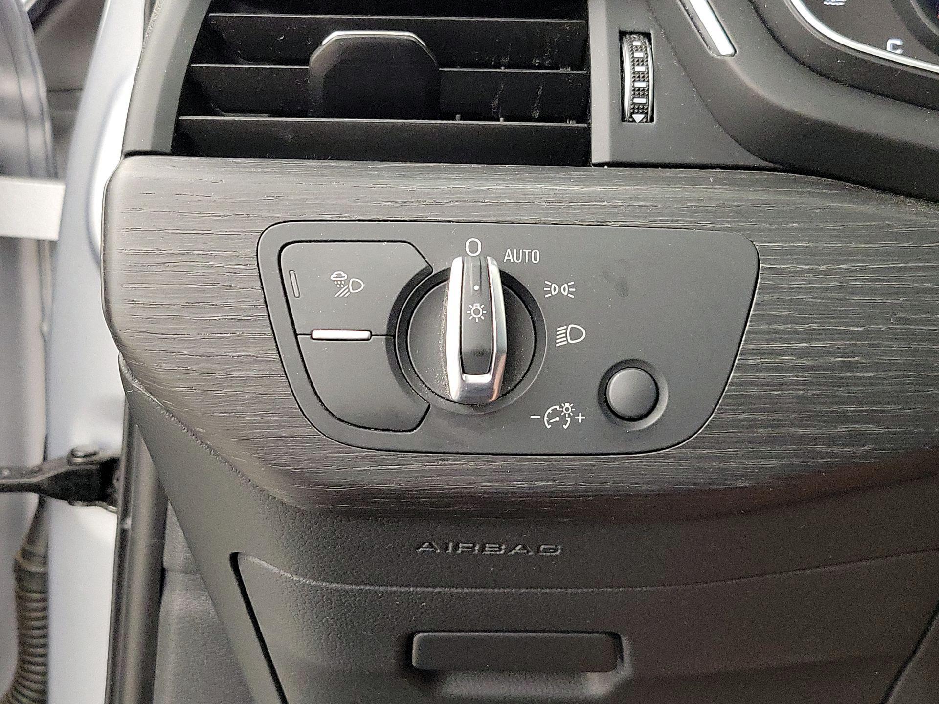 Thumbnail: 2019 Audi A4 - 13