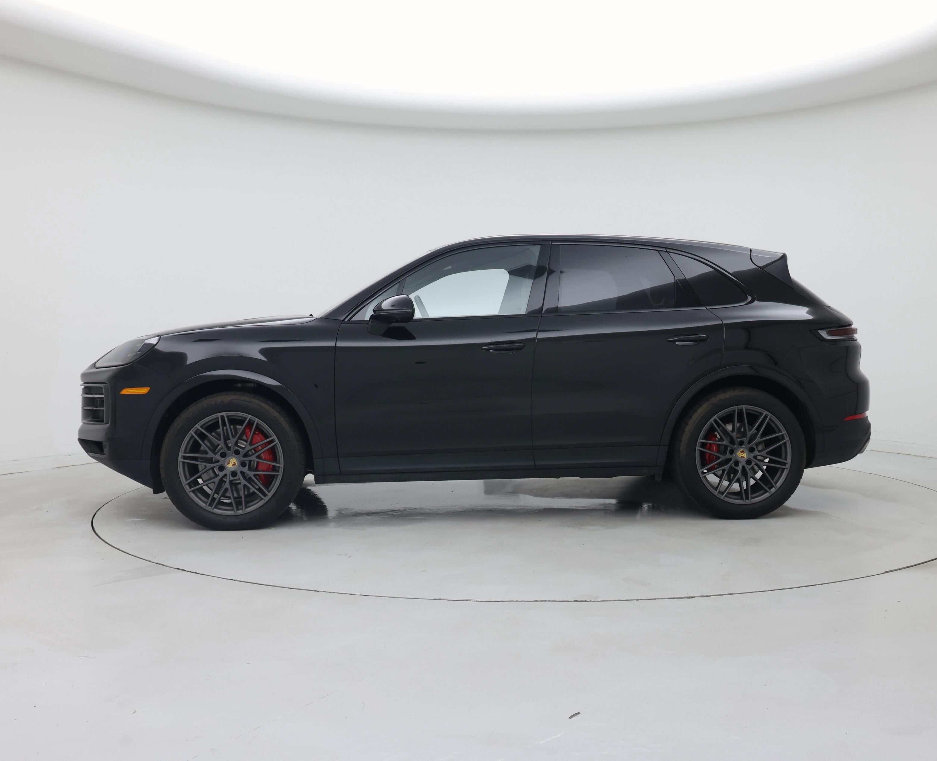 Thumbnail: 2024 Porsche Cayenne - 3