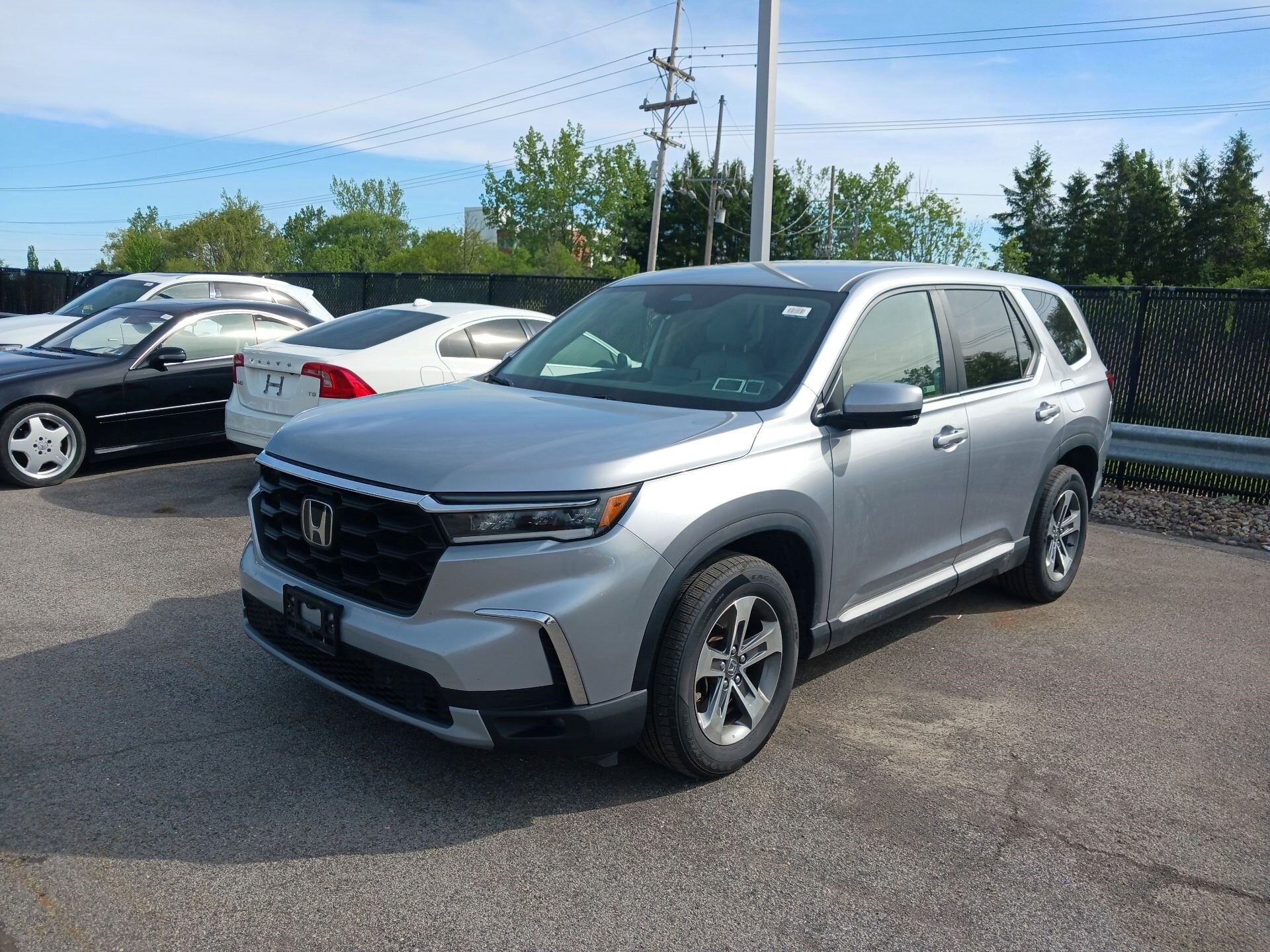 Thumbnail: 2023 Honda Pilot - 2