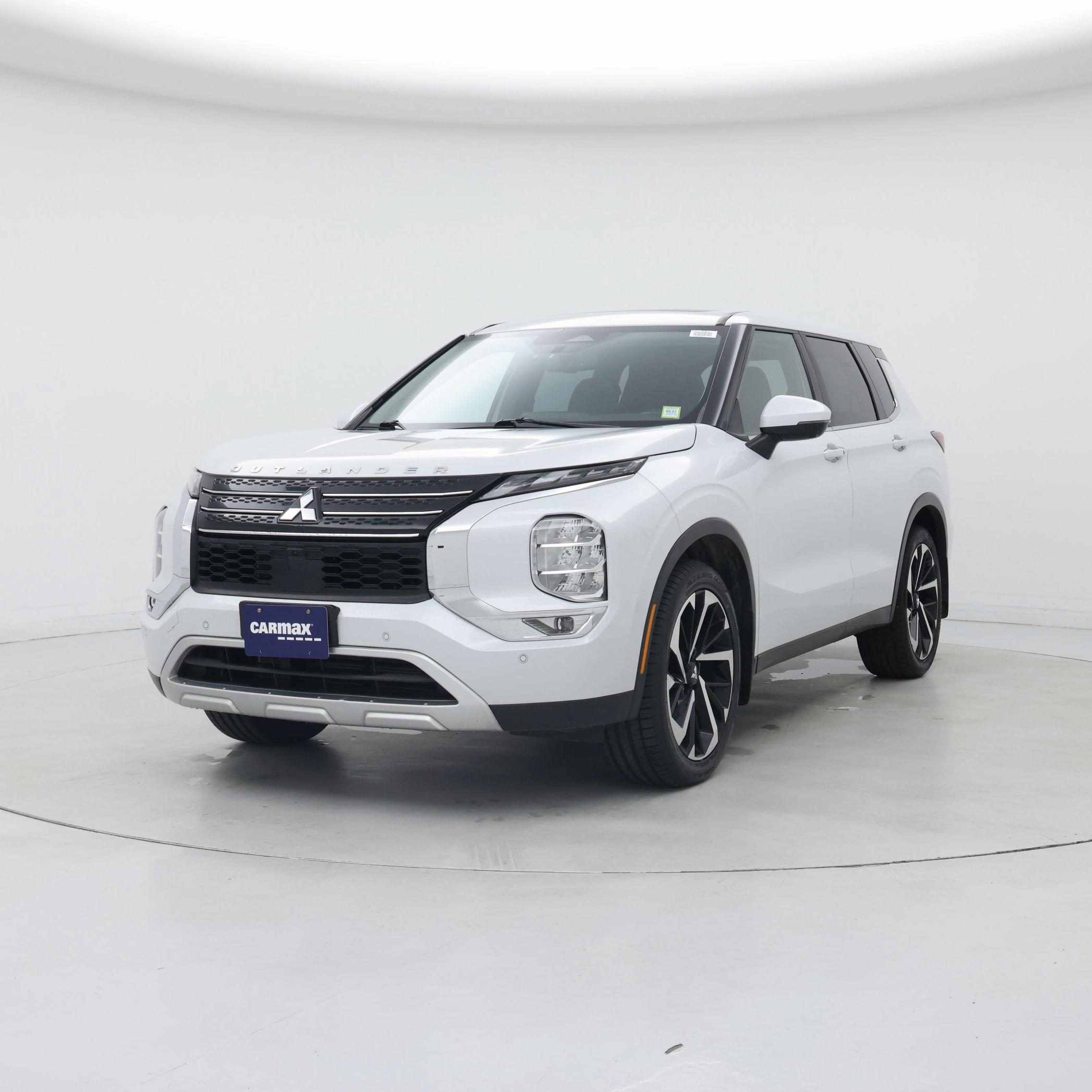 Thumbnail: 2023 Mitsubishi Outlander - 4