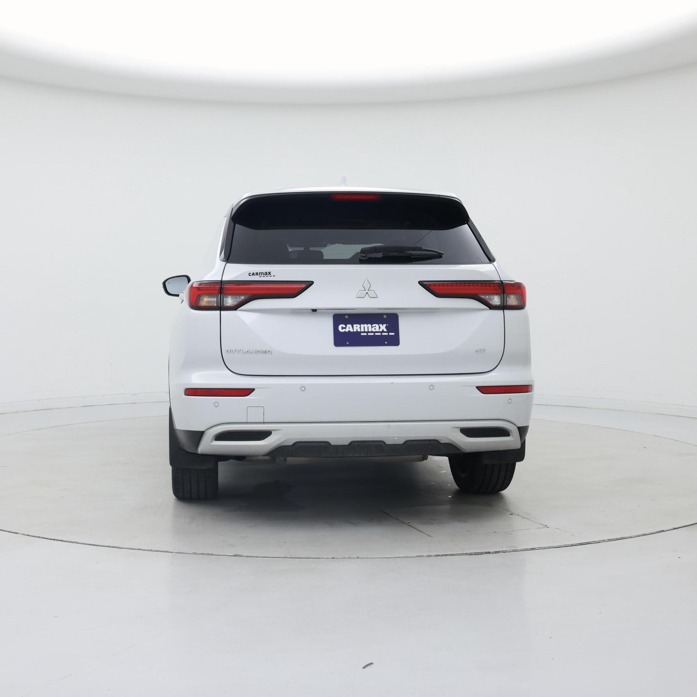 Thumbnail: 2023 Mitsubishi Outlander - 6