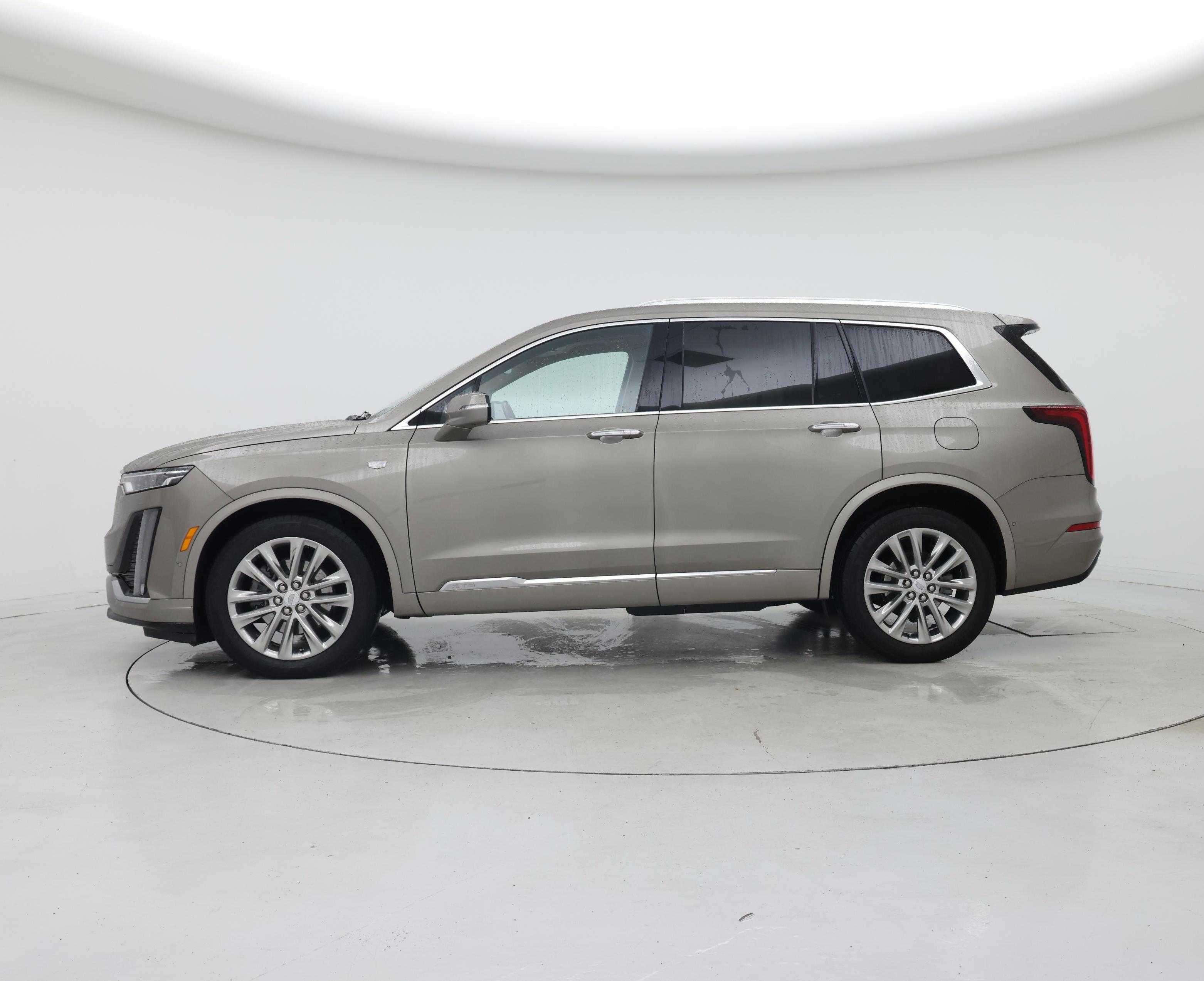 Thumbnail: 2023 Cadillac XT6 - 3