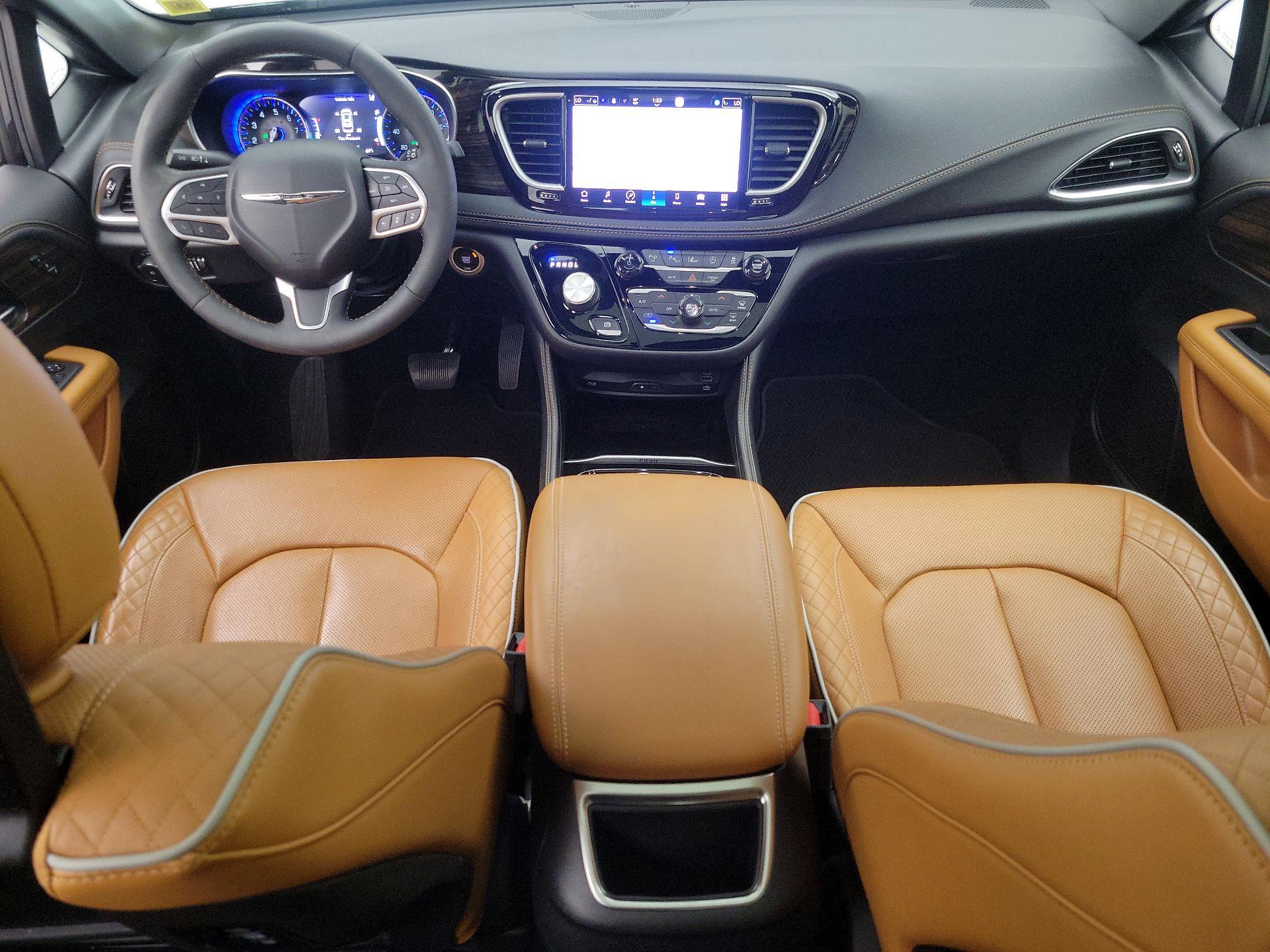Thumbnail: 2022 Chrysler Pacifica - 9