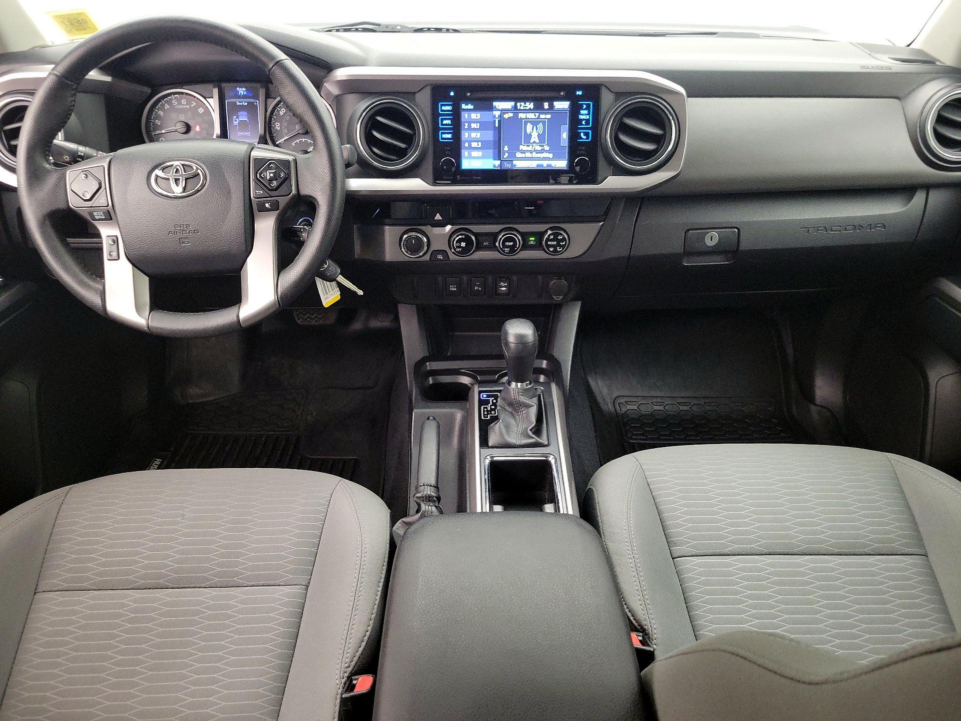 Thumbnail: 2016 Toyota Tacoma - 9