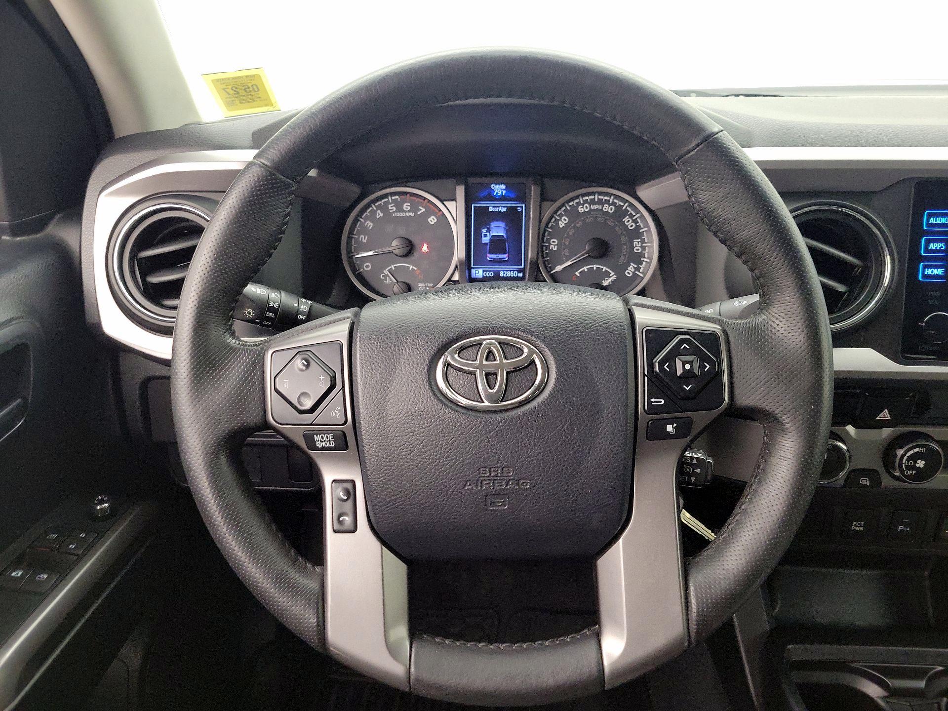 Thumbnail: 2016 Toyota Tacoma - 10