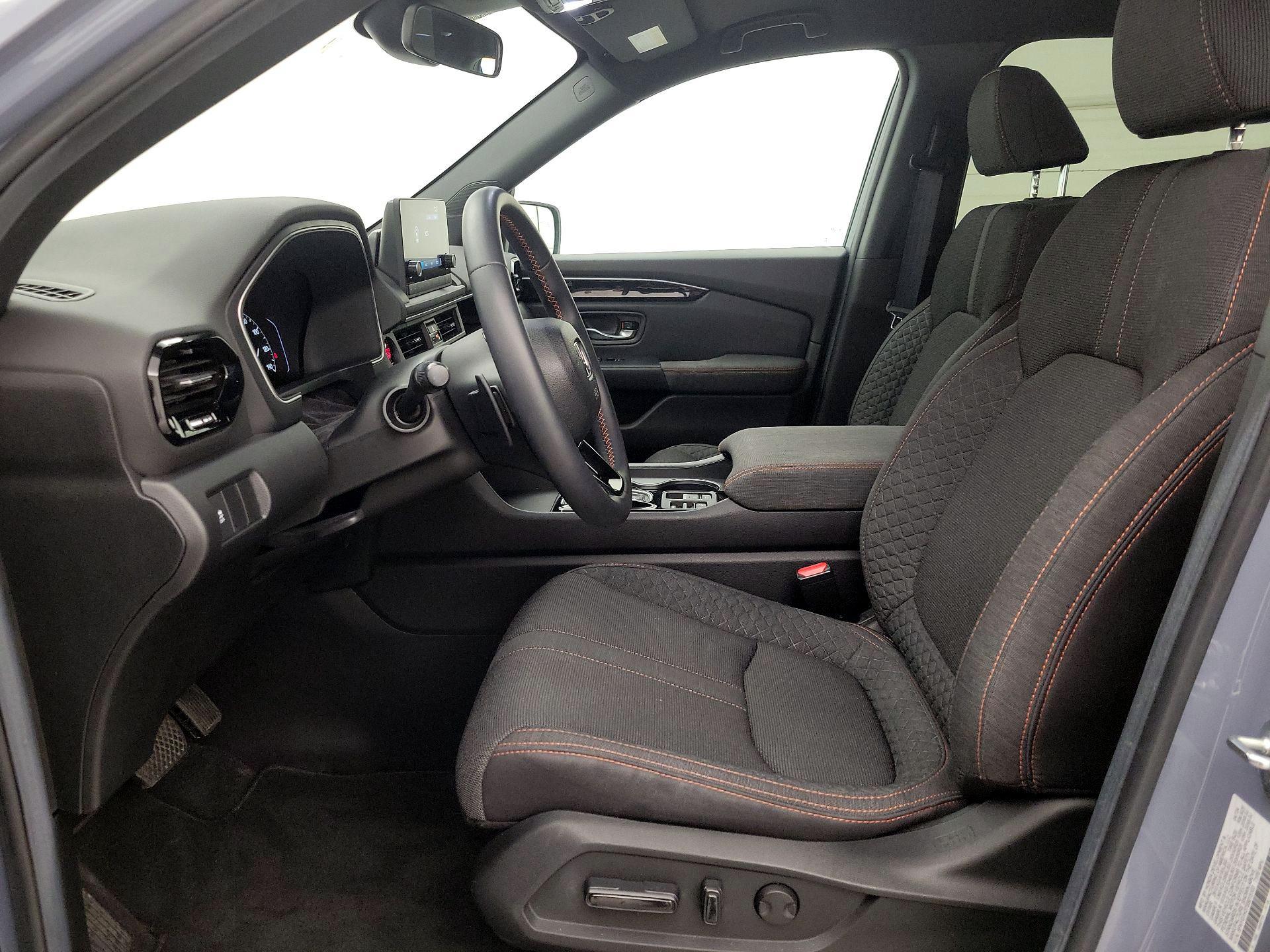 Thumbnail: 2025 Honda Pilot - 11