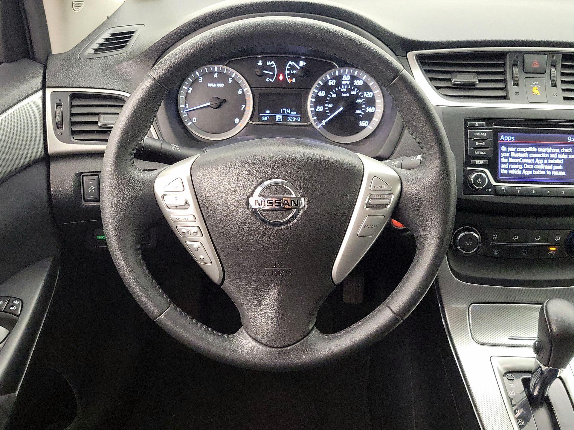 Thumbnail: 2015 Nissan Sentra - 10