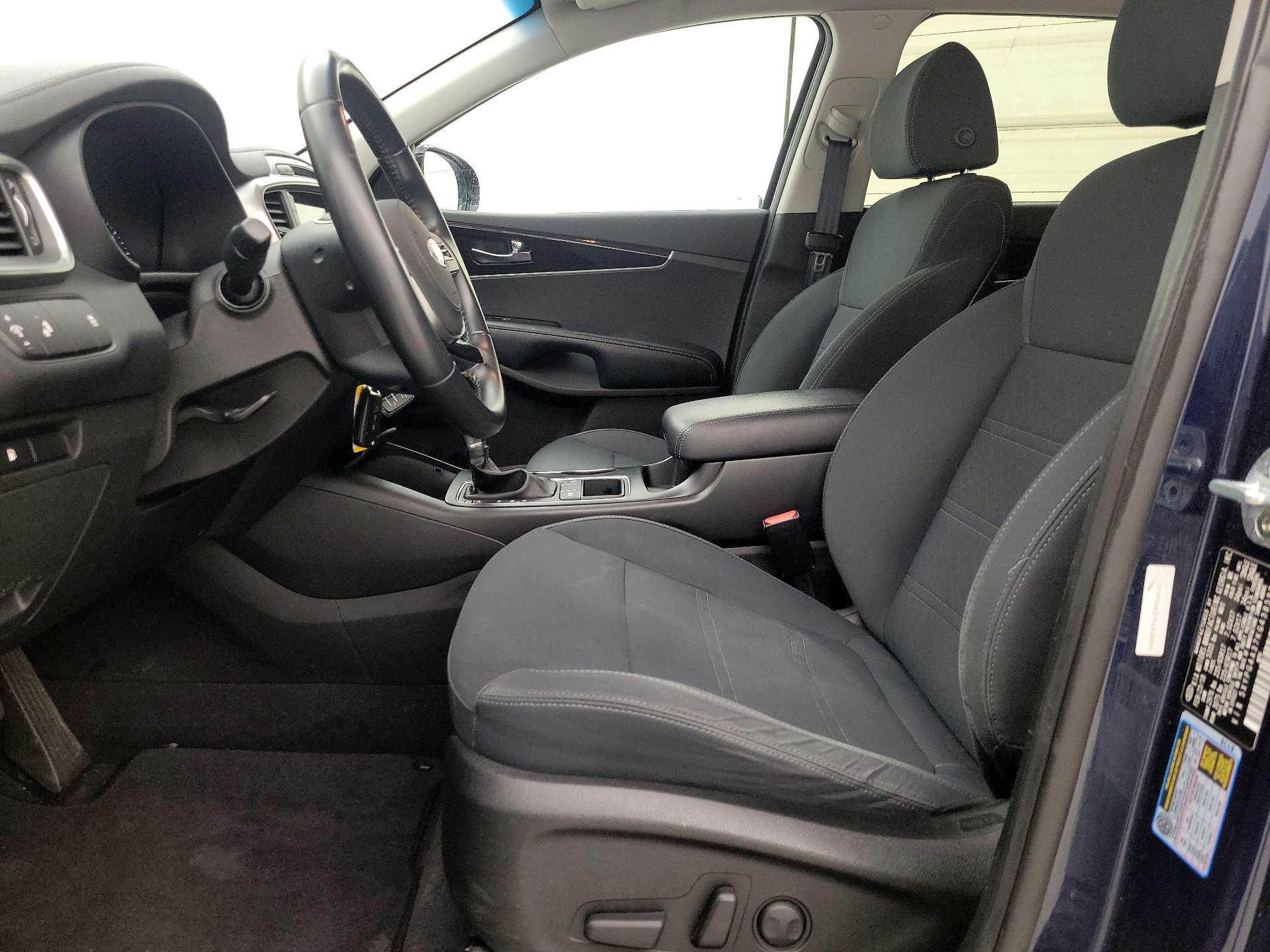 Thumbnail: 2019 Kia Sorento - 11