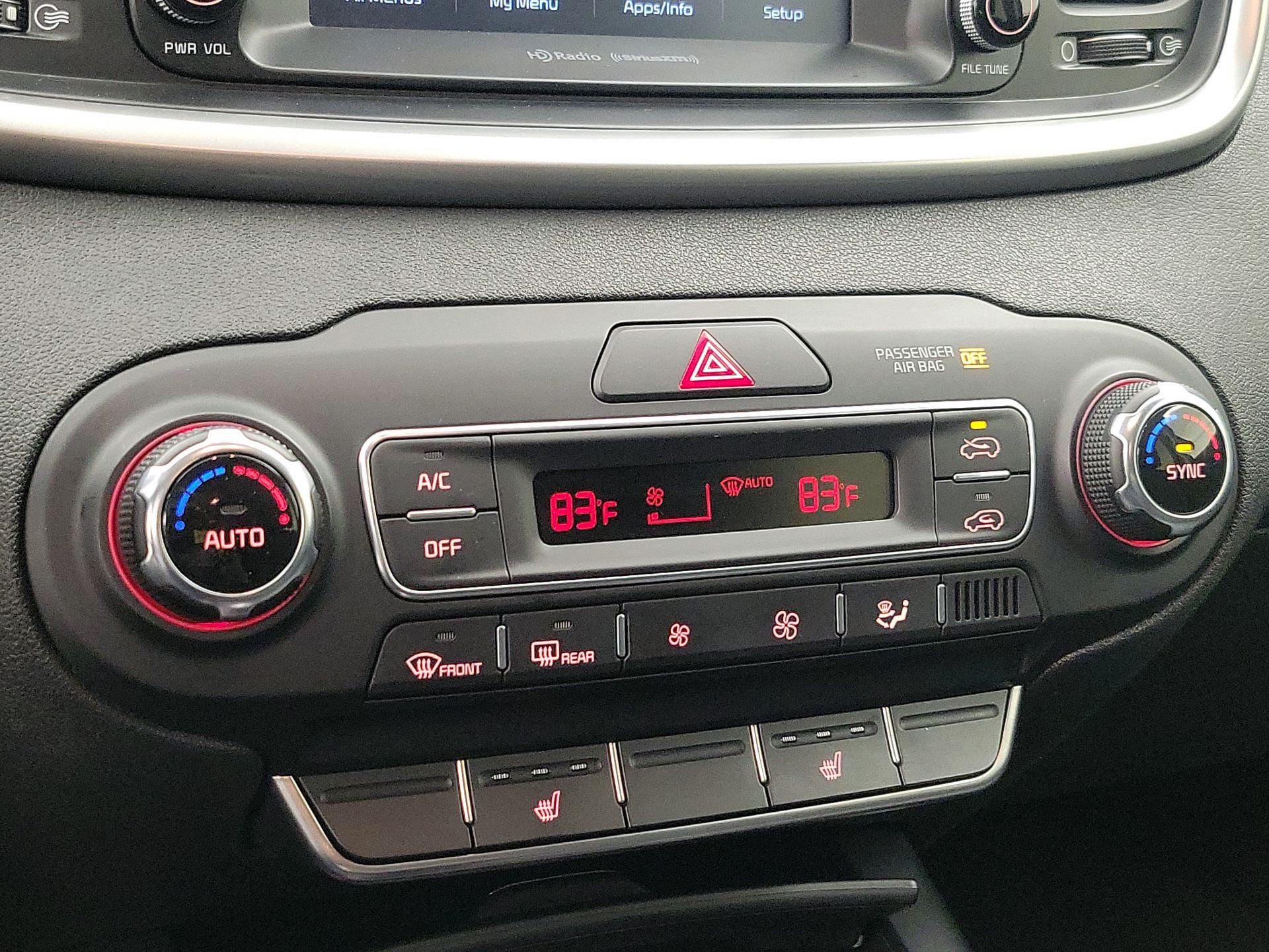 Thumbnail: 2019 Kia Sorento - 16