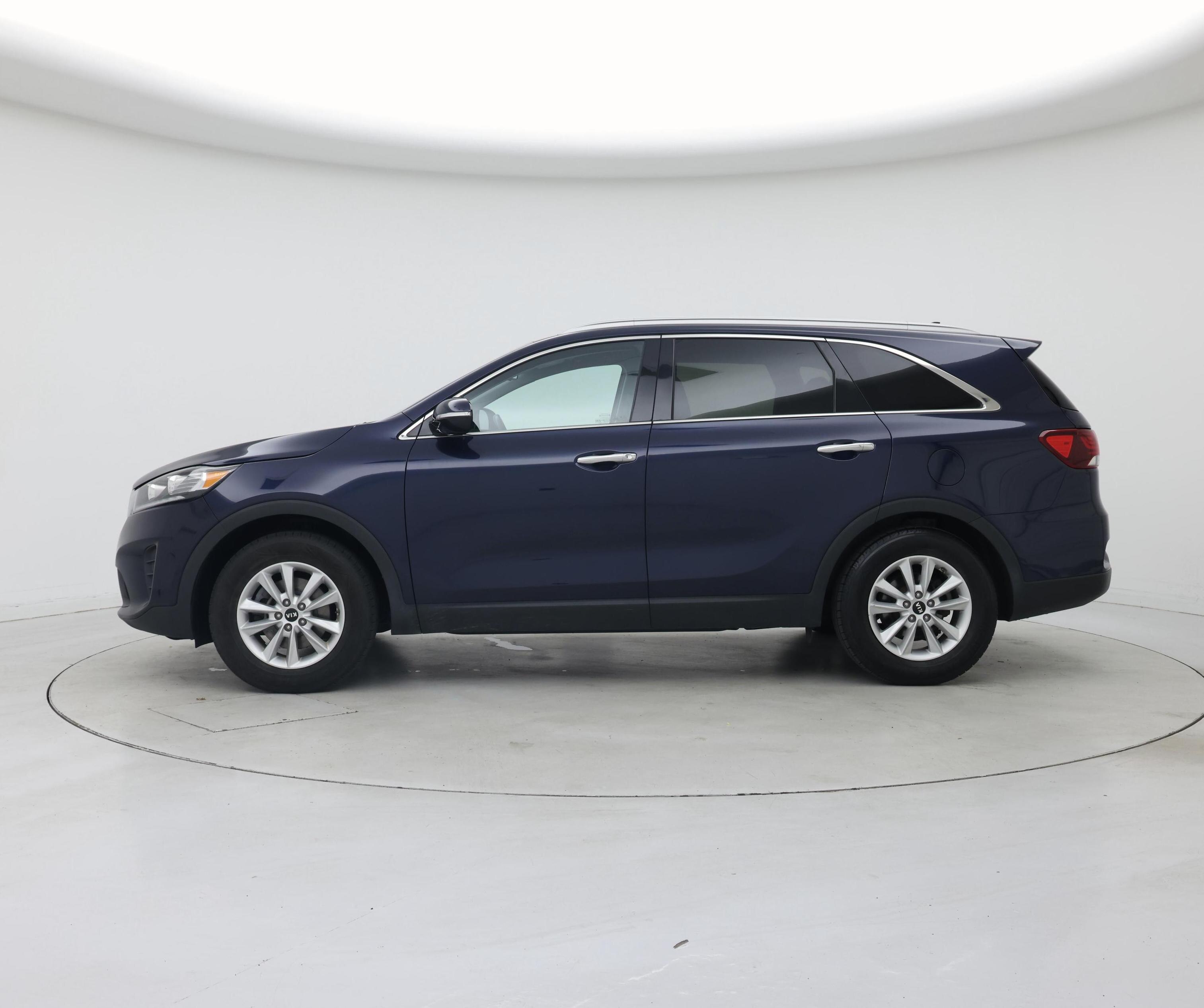 Thumbnail: 2019 Kia Sorento - 3