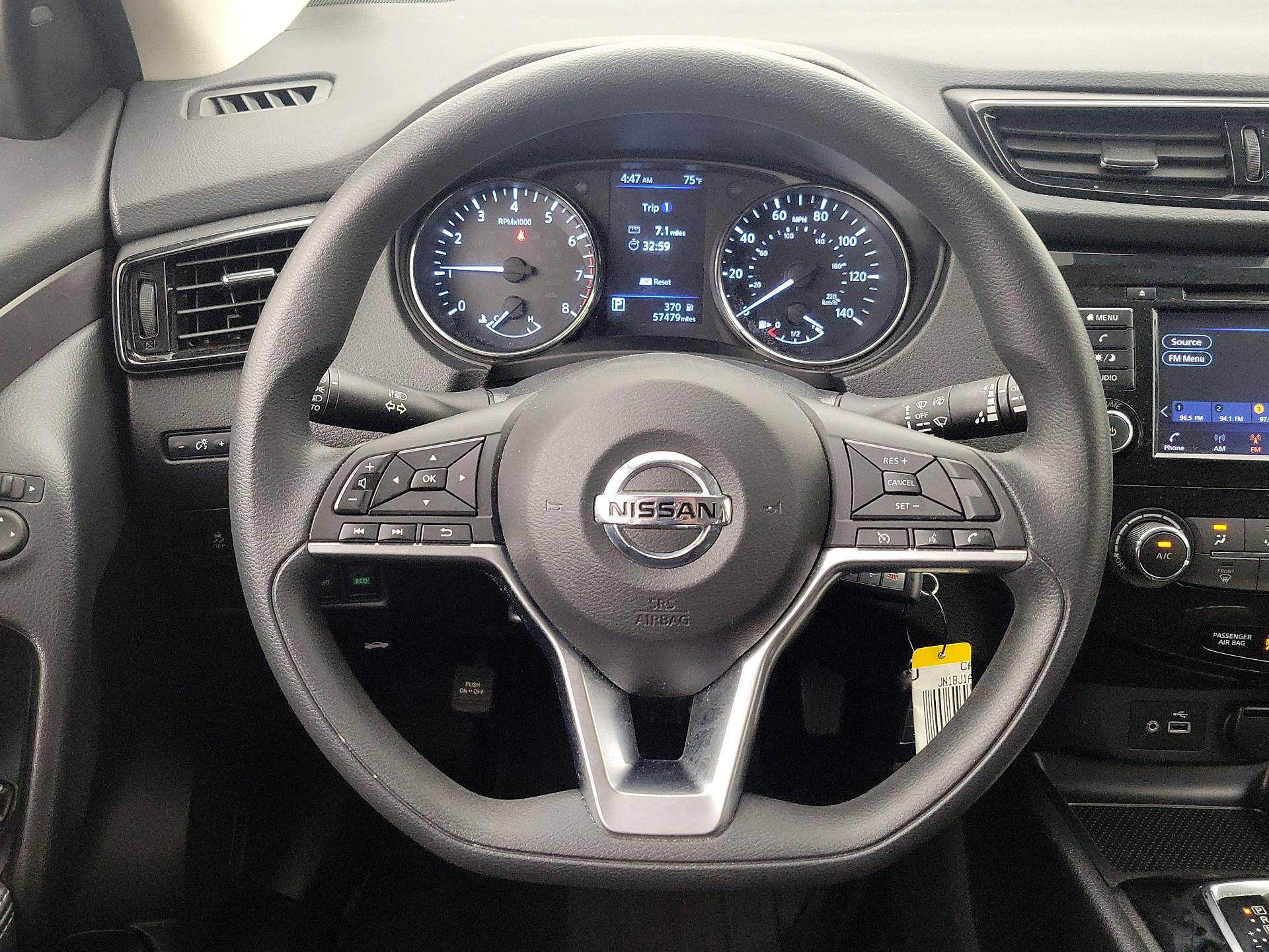 Thumbnail: 2022 Nissan Rogue Sport - 10