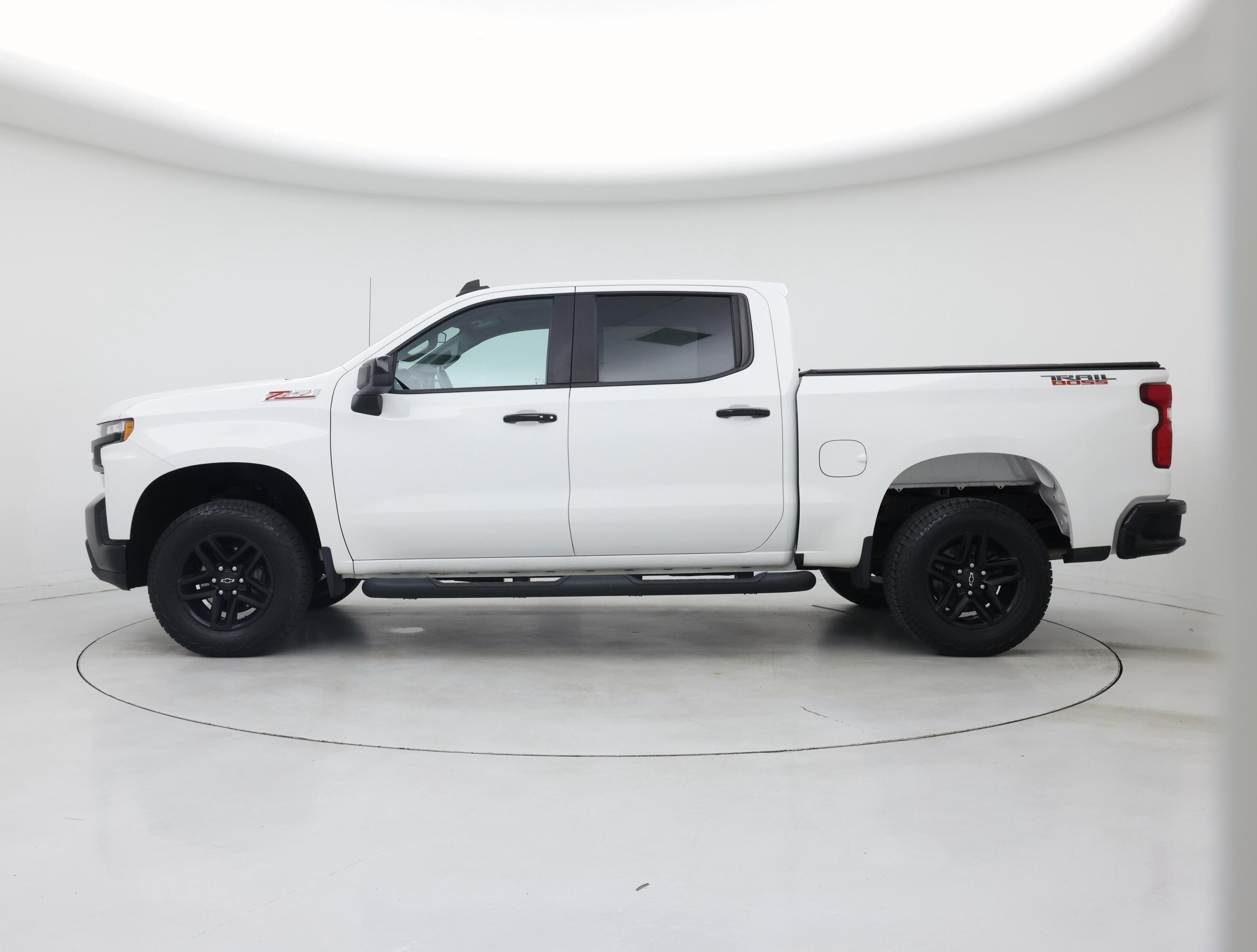 Thumbnail: 2020 Chevrolet Silverado 1500 - 3