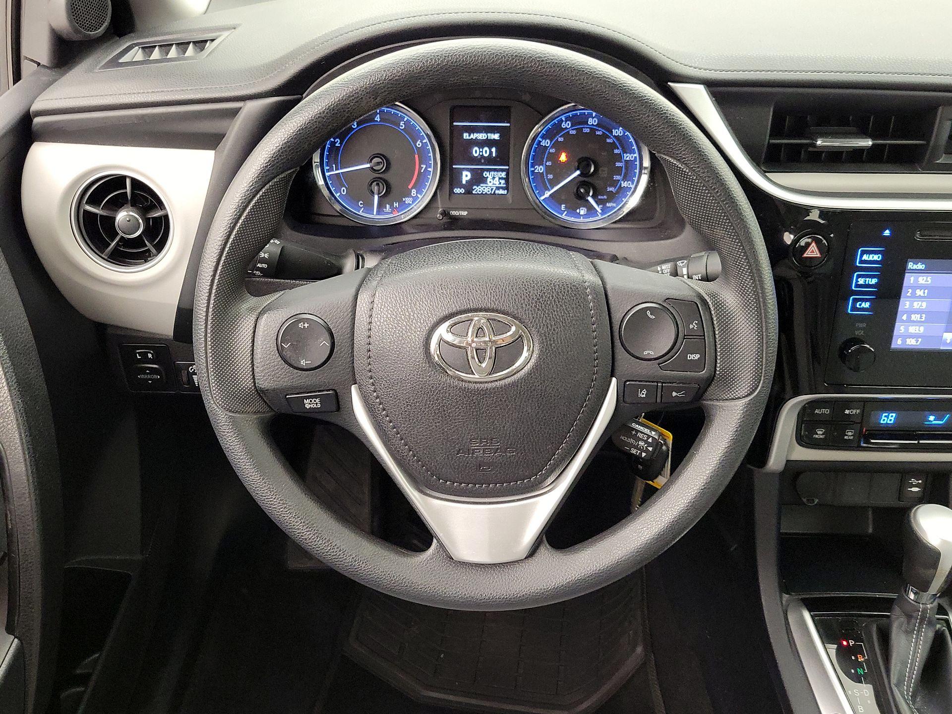 Thumbnail: 2017 Toyota Corolla - 10