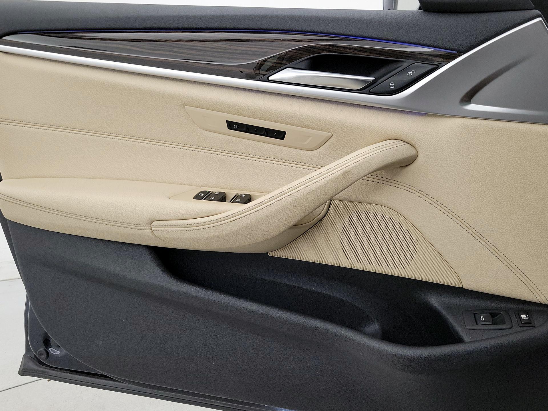 Thumbnail: 2020 BMW 5 Series - 12